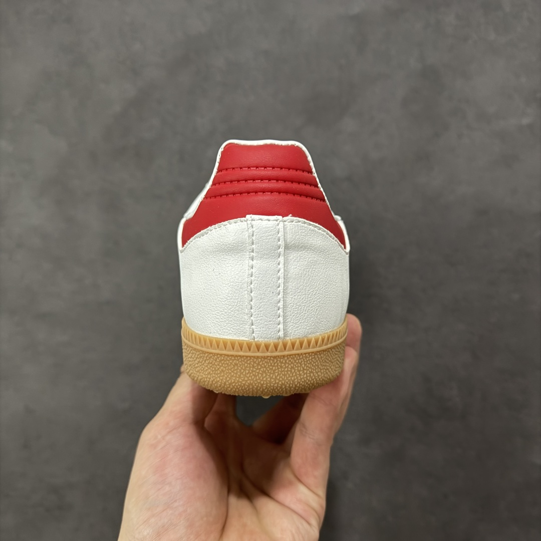 图片[4]-【公司级】Adidas三叶草SAMBA OG 休闲板鞋 性价比天花板 该鞋款鞋面采用多种材料拼接(缝/车线) Superstar系列又备受众多滑板爱好者的青睐 这款Superstar经典鞋 沿用50年来的贝壳鞋头样式 继往开来 采用皮革鞋面和浑厚全包大底设计 烫金徽标伴你在滑板上留下“流星”般绚丽的轨迹 货号： HQ4950 尺码： 36 36.5 37.5 38 38.5 39 40 40.5 41 42 42.5 43 44 44.5 45 编码：YQA170180-选品中心