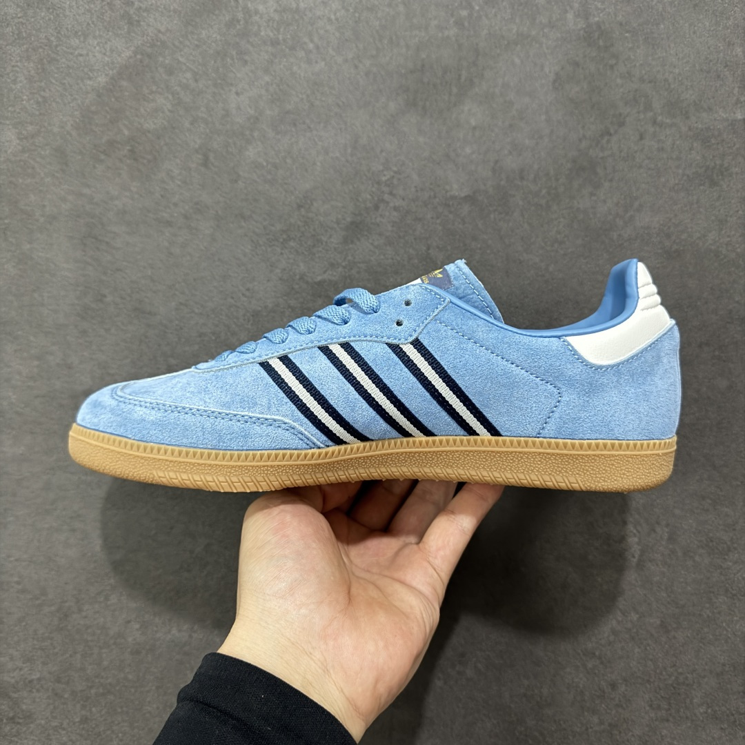 图片[2]-【公司级】Adidas三叶草SAMBA OG 休闲板鞋 性价比天花板 该鞋款鞋面采用多种材料拼接(缝/车线) Superstar系列又备受众多滑板爱好者的青睐 这款Superstar经典鞋 沿用50年来的贝壳鞋头样式 继往开来 采用皮革鞋面和浑厚全包大底设计 烫金徽标伴你在滑板上留下“流星”般绚丽的轨迹 货号： IH6827 尺码： 36 36.5 37.5 38 38.5 39 40 40.5 41 42 42.5 43 44 44.5 45 编码：YQA170180-选品中心
