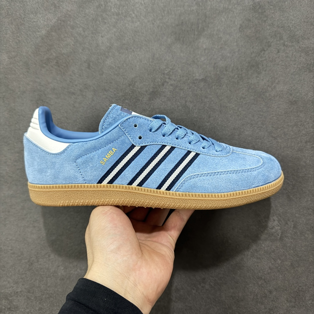 【公司级】Adidas三叶草SAMBA OG 休闲板鞋 性价比天花板 该鞋款鞋面采用多种材料拼接(缝/车线) Superstar系列又备受众多滑板爱好者的青睐 这款Superstar经典鞋 沿用50年来的贝壳鞋头样式 继往开来 采用皮革鞋面和浑厚全包大底设计 烫金徽标伴你在滑板上留下“流星”般绚丽的轨迹 货号: IH6827 尺码: 36 36.5 37.5 38 38.5 39 40 40.5 41 42 42.5 43 44 44.5 45 编码:YQA170180-选品中心