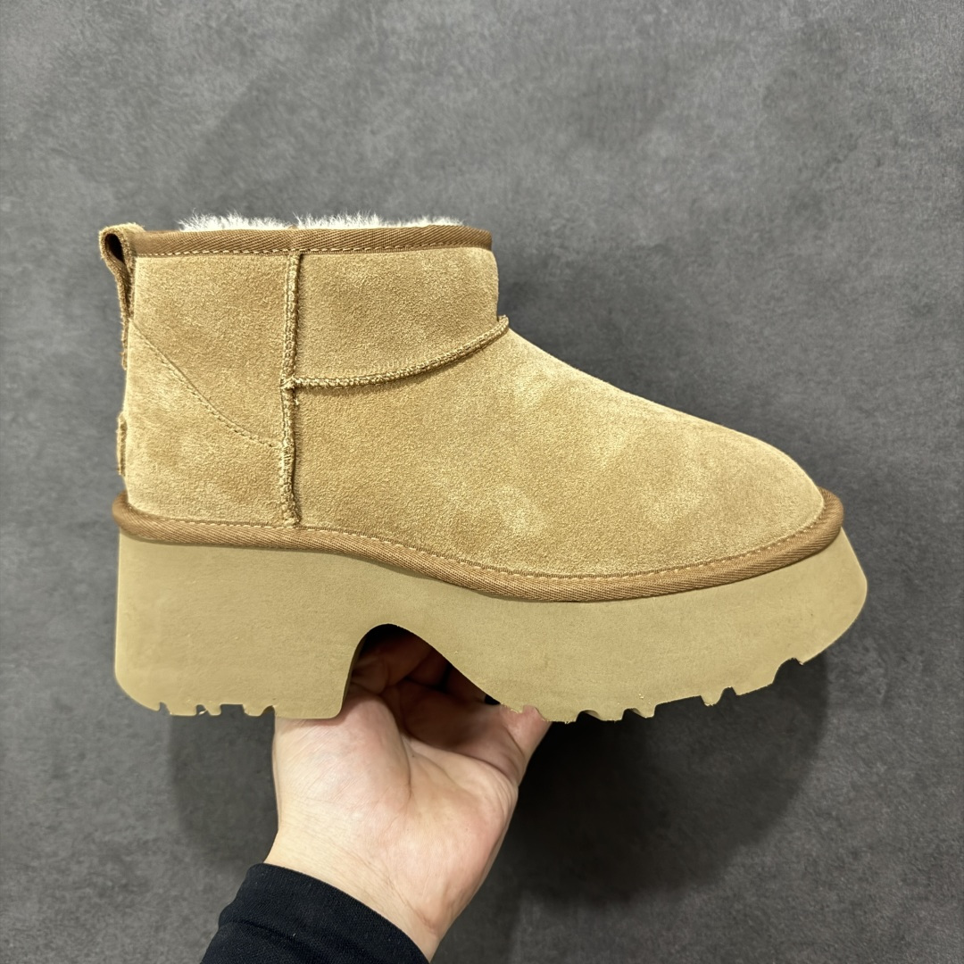 【莞产X1版本】全网最齐ugg130个配色市面顶级版本 UGG8311 短款鱼人坡跟5cm厚底羊皮毛一体雪地靴女款 广州外贸大厂生产鞋头到鞋垫真羊皮毛一体独立外盒包装芯片带防水工艺区别市面任何版本 5cm厚底独立原版开发大底羊绒鞋垫冬季保暖外出家居都是很适合的选择进年uug推出款式系列局部偏向年轻消费者喜好也走到时尚潮流穿搭的前沿鞋身材质防泼水涂层翻毛皮鞋面17毫米UGGPURE™植入式羊毛内底轻便防滑舒适橡胶外底带有品牌LOGO商标带全套包装 尺码:353637383940-选品中心