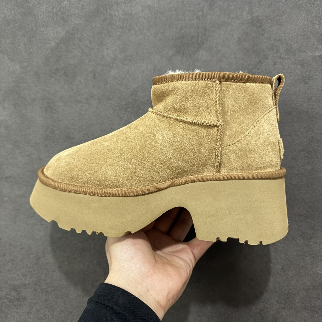 图片[2]-【莞产X1版本】全网最齐ugg130个配色市面顶级版本 UGG8311 短款鱼人坡跟5cm厚底羊皮毛一体雪地靴女款 广州外贸大厂生产鞋头到鞋垫真羊皮毛一体独立外盒包装芯片带防水工艺区别市面任何版本 5cm厚底独立原版开发大底羊绒鞋垫冬季保暖外出家居都是很适合的选择进年uug推出款式系列局部偏向年轻消费者喜好也走到时尚潮流穿搭的前沿鞋身材质防泼水涂层翻毛皮鞋面17毫米UGGPURE™植入式羊毛内底轻便防滑舒适橡胶外底带有品牌LOGO商标带全套包装 尺码：353637383940-选品中心