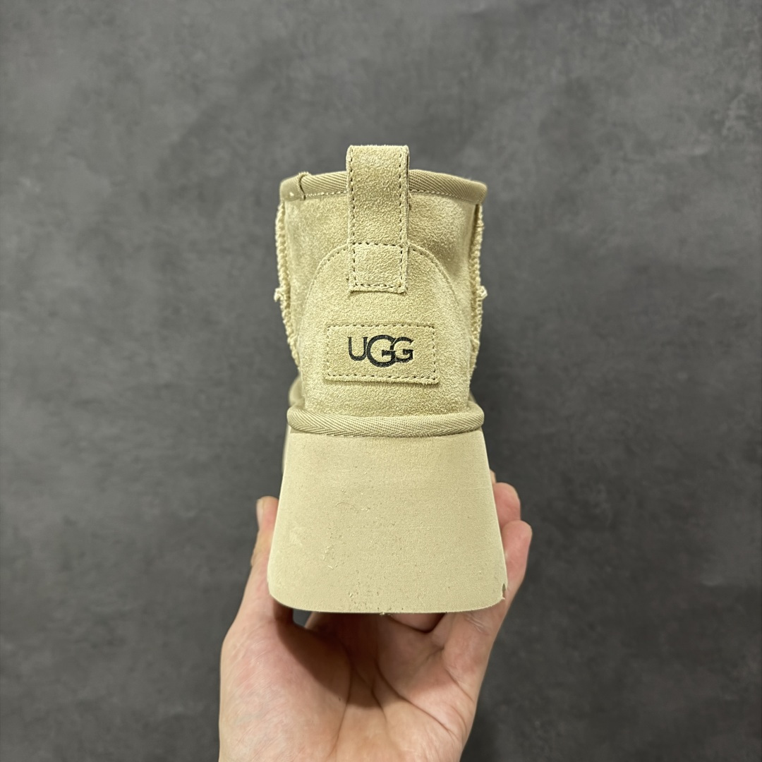 图片[4]-【莞产X1版本】全网最齐ugg130个配色市面顶级版本 UGG8311 短款鱼人坡跟5cm厚底羊皮毛一体雪地靴女款 广州外贸大厂生产鞋头到鞋垫真羊皮毛一体独立外盒包装芯片带防水工艺区别市面任何版本 5cm厚底独立原版开发大底羊绒鞋垫冬季保暖外出家居都是很适合的选择进年uug推出款式系列局部偏向年轻消费者喜好也走到时尚潮流穿搭的前沿鞋身材质防泼水涂层翻毛皮鞋面17毫米UGGPURE™植入式羊毛内底轻便防滑舒适橡胶外底带有品牌LOGO商标带全套包装 尺码：353637383940-选品中心