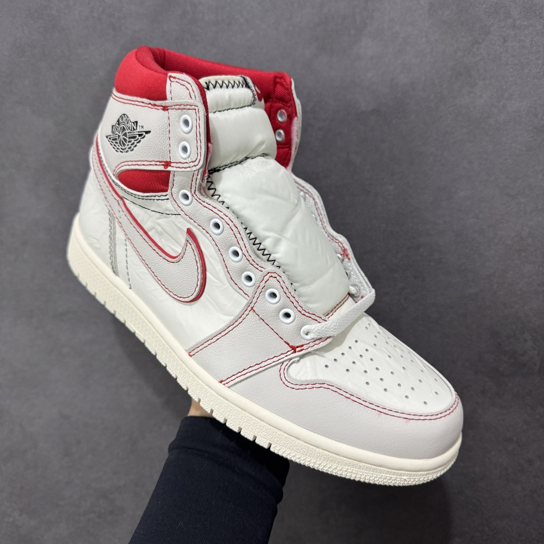 图片[3]-【公司级头层版】Air Jordan 1 High OG 高帮 白棕 AJ1 乔丹1代 aj1 乔1 高邦 金人吊牌 乔丹篮球鞋系列555088-160 采用正确头层皮组合荔枝纹头层皮革鞋面材质 中底注胶孔及缜密中底拉帮工艺 内置气垫及耐磨橡胶大底 尺码：36-47.5-选品中心