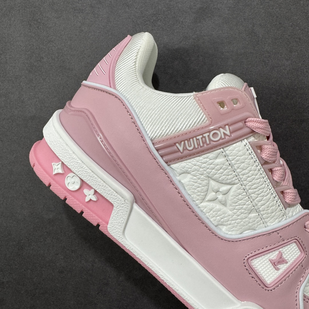 图片[6]-【广东纯原版本】LV Run Away 运动鞋 拼接 Epi 牛皮革和 Monogram 压纹粒面牛皮革，再现传统跑鞋的灵感启发。楔形外底延续标志性设计，品牌字母和标识分饰鞋舌和鞋后。Monogram 压纹粒面牛皮革和 Epi 牛皮革橡胶外底 尺码：35-45 编码：FJB390400-选品中心