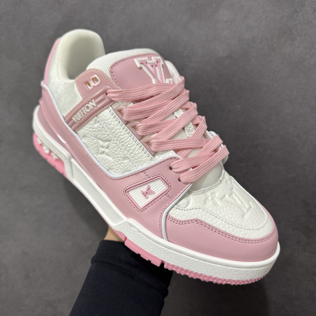 图片[3]-【广东纯原版本】LV Run Away 运动鞋 拼接 Epi 牛皮革和 Monogram 压纹粒面牛皮革，再现传统跑鞋的灵感启发。楔形外底延续标志性设计，品牌字母和标识分饰鞋舌和鞋后。Monogram 压纹粒面牛皮革和 Epi 牛皮革橡胶外底 尺码：35-45 编码：FJB390400-选品中心