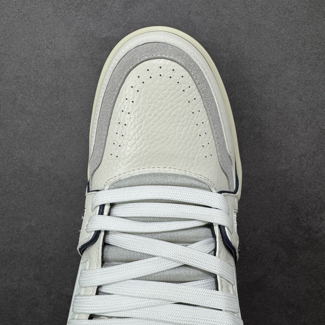 图片[8]-【广东纯原版本】LV Run Away 运动鞋 拼接 Epi 牛皮革和 Monogram 压纹粒面牛皮革，再现传统跑鞋的灵感启发。楔形外底延续标志性设计，品牌字母和标识分饰鞋舌和鞋后。Monogram 压纹粒面牛皮革和 Epi 牛皮革橡胶外底 尺码：35-45 编码：FJB390400-选品中心