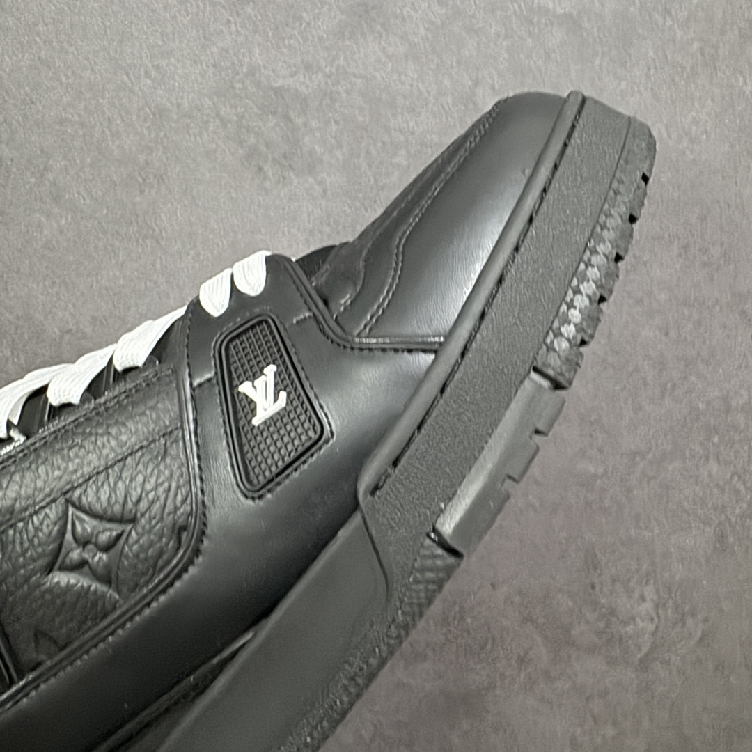 图片[5]-【广东纯原版本】LV Run Away 运动鞋 拼接 Epi 牛皮革和 Monogram 压纹粒面牛皮革，再现传统跑鞋的灵感启发。楔形外底延续标志性设计，品牌字母和标识分饰鞋舌和鞋后。Monogram 压纹粒面牛皮革和 Epi 牛皮革橡胶外底 尺码：35-45 编码：FJB390400-选品中心