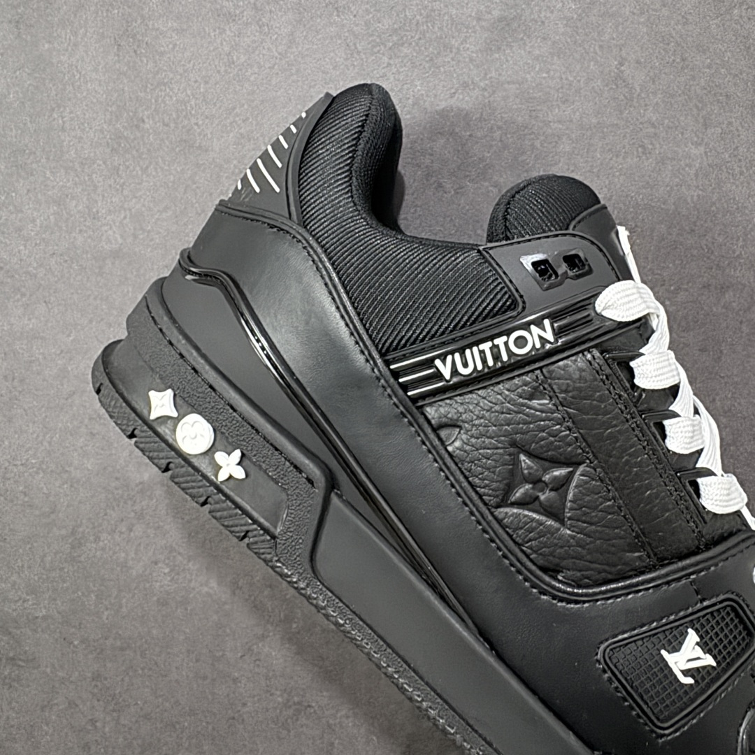 图片[6]-【广东纯原版本】LV Run Away 运动鞋 拼接 Epi 牛皮革和 Monogram 压纹粒面牛皮革，再现传统跑鞋的灵感启发。楔形外底延续标志性设计，品牌字母和标识分饰鞋舌和鞋后。Monogram 压纹粒面牛皮革和 Epi 牛皮革橡胶外底 尺码：35-45 编码：FJB390400-选品中心