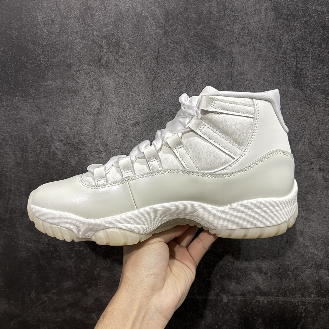 图片[2]-【外贸纯原】Air Jordan 11 Retro \”Pearl\” AJ11 乔丹11代高帮珍珠白 货号：AR0715-110 专业AJ外贸大厂出品 纯原质感 进口头层皮料 中底拉帮线 整体清洁度等各方面细节完全一键转发碾压市面诸多嘴炮\”纯原\” 升级原楦原纸版数据开发版型 采用漆皮镀膜牛培革组合耐磨防刮牛津布鞋面材质 搭载原厂碳纤维缓震中底 还原ZP细节 原厂流水成型工艺 厂级拉帮注胶效果 尺码： 40 40.5 41 42 42.5 43 44 45 46 47.5-选品中心