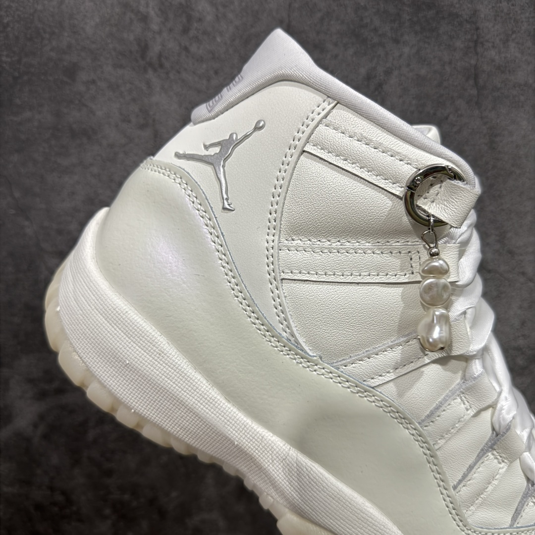 图片[7]-【外贸纯原】Air Jordan 11 Retro \”Pearl\” AJ11 乔丹11代高帮珍珠白 货号：AR0715-110 专业AJ外贸大厂出品 纯原质感 进口头层皮料 中底拉帮线 整体清洁度等各方面细节完全一键转发碾压市面诸多嘴炮\”纯原\” 升级原楦原纸版数据开发版型 采用漆皮镀膜牛培革组合耐磨防刮牛津布鞋面材质 搭载原厂碳纤维缓震中底 还原ZP细节 原厂流水成型工艺 厂级拉帮注胶效果 尺码： 40 40.5 41 42 42.5 43 44 45 46 47.5-选品中心