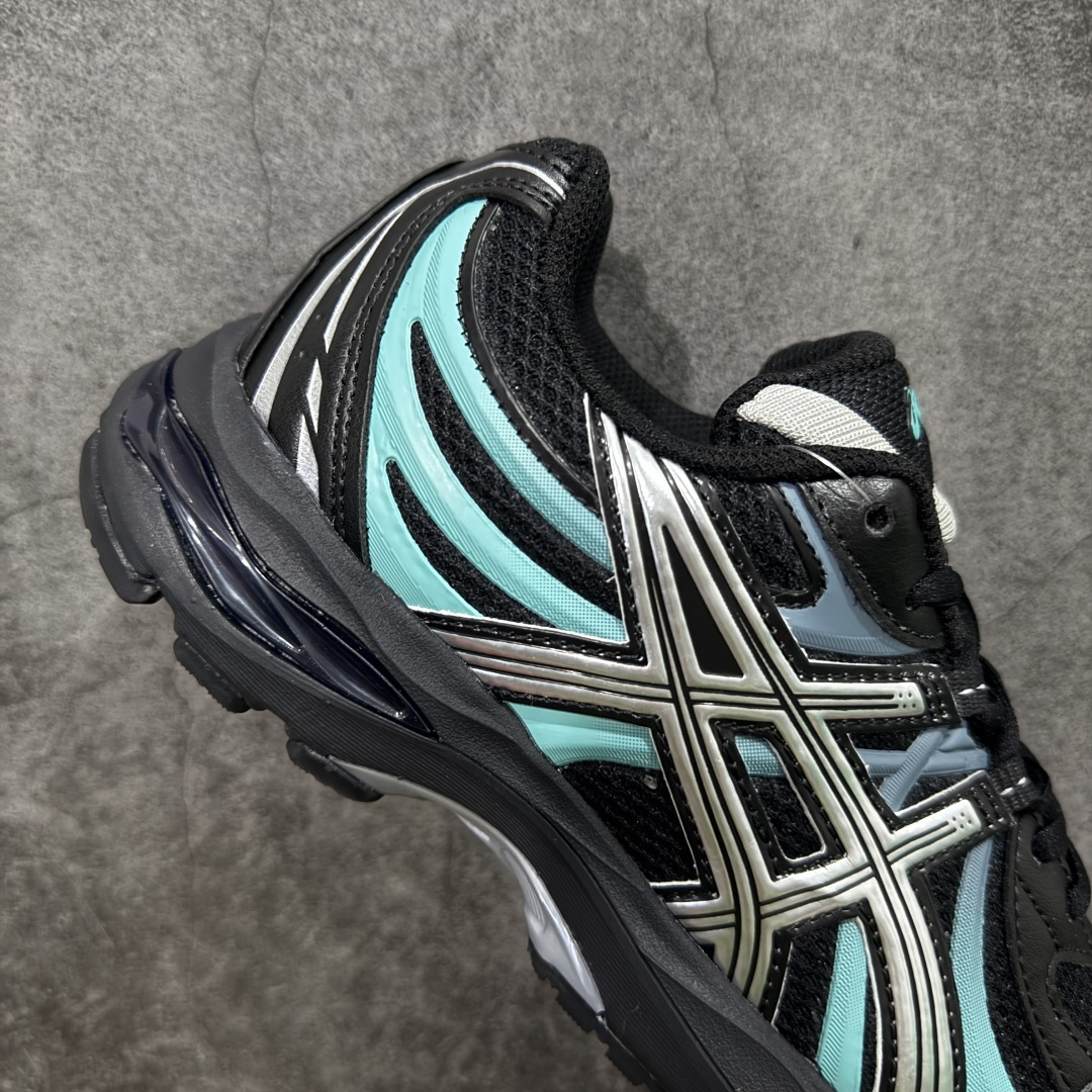 图片[7]-【公司级】Asics/亚瑟士 Gel Sekiran 防滑耐磨 缓震回弹 舒适轻便 支撑 跑鞋 ASICS的亚瑟士运动风尚系列又带来了新的惊喜，Gel Sekiran（凝胶赤炼）运动跑步鞋。这款鞋的设计灵感来自21世纪头十年和第二个十年发布的多款经典跑鞋，包括Gel Nimbus 13、Gel Cumulus 12和Gel Cumulus 17。经典鞋型的细节被巧妙地融入到这款鞋的覆面图案和网面构造中。而鞋底部分则采用了Gel Cumulus 17的鞋底系统，与复古风格的鞋面形成鲜明对比。中底采用FF BLAST™ PLUS ECO缓震材料，提供云感体验；TPU弹性体增强脚趾灵活性，橡胶发泡技术提升回弹性能。适用场景：大体重跑者或需要额外缓震支持的训练场景。 尺码： 36-45含半码 编码： AYB250260-选品中心