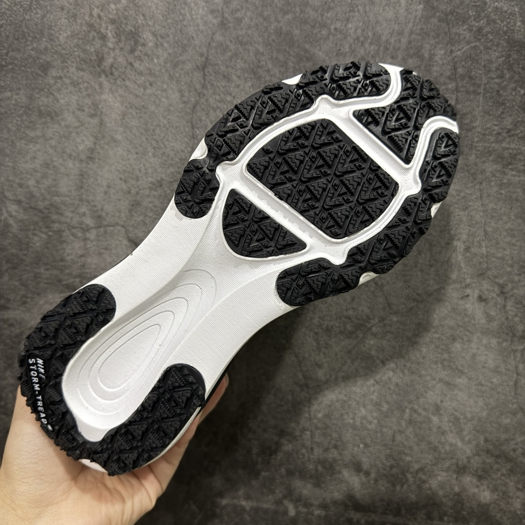 图片[9]-【纯原组合底】Nike VOMERO 18 GTX 耐克 舒适减震防滑 低帮跑步鞋 正确组合大底 正确真正gtx防水鞋面 全掌ReactX泡绵中底 前掌和后跟还配备了Air Zoom气垫单元 据说跑起来更快更舒适哦 这次最大的升级点 首次引入了ReactX泡绵 货号：HQ7001-002 尺码： 36 36.5 37.5 38 38.5 39 40 40.5 41 42 42.5 43 44 45-选品中心