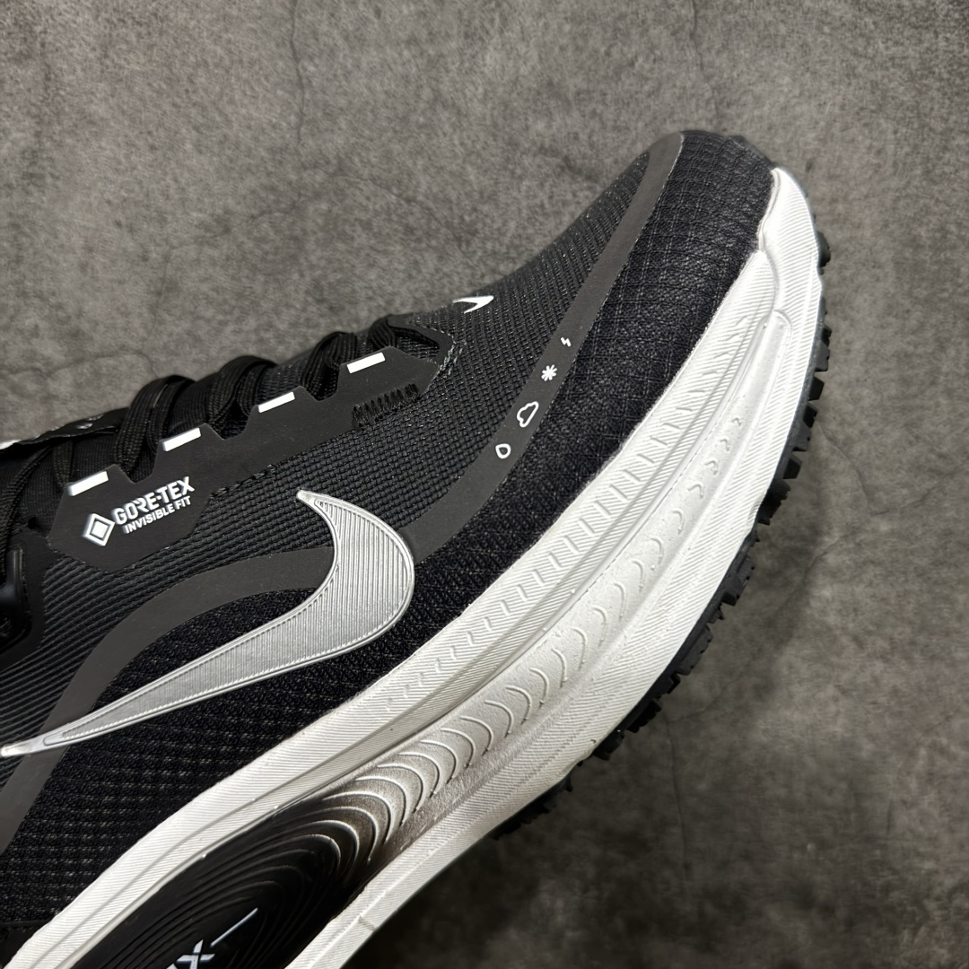 图片[6]-【纯原组合底】Nike VOMERO 18 GTX 耐克 舒适减震防滑 低帮跑步鞋 正确组合大底 正确真正gtx防水鞋面 全掌ReactX泡绵中底 前掌和后跟还配备了Air Zoom气垫单元 据说跑起来更快更舒适哦 这次最大的升级点 首次引入了ReactX泡绵 货号：HQ7001-002 尺码： 36 36.5 37.5 38 38.5 39 40 40.5 41 42 42.5 43 44 45-选品中心