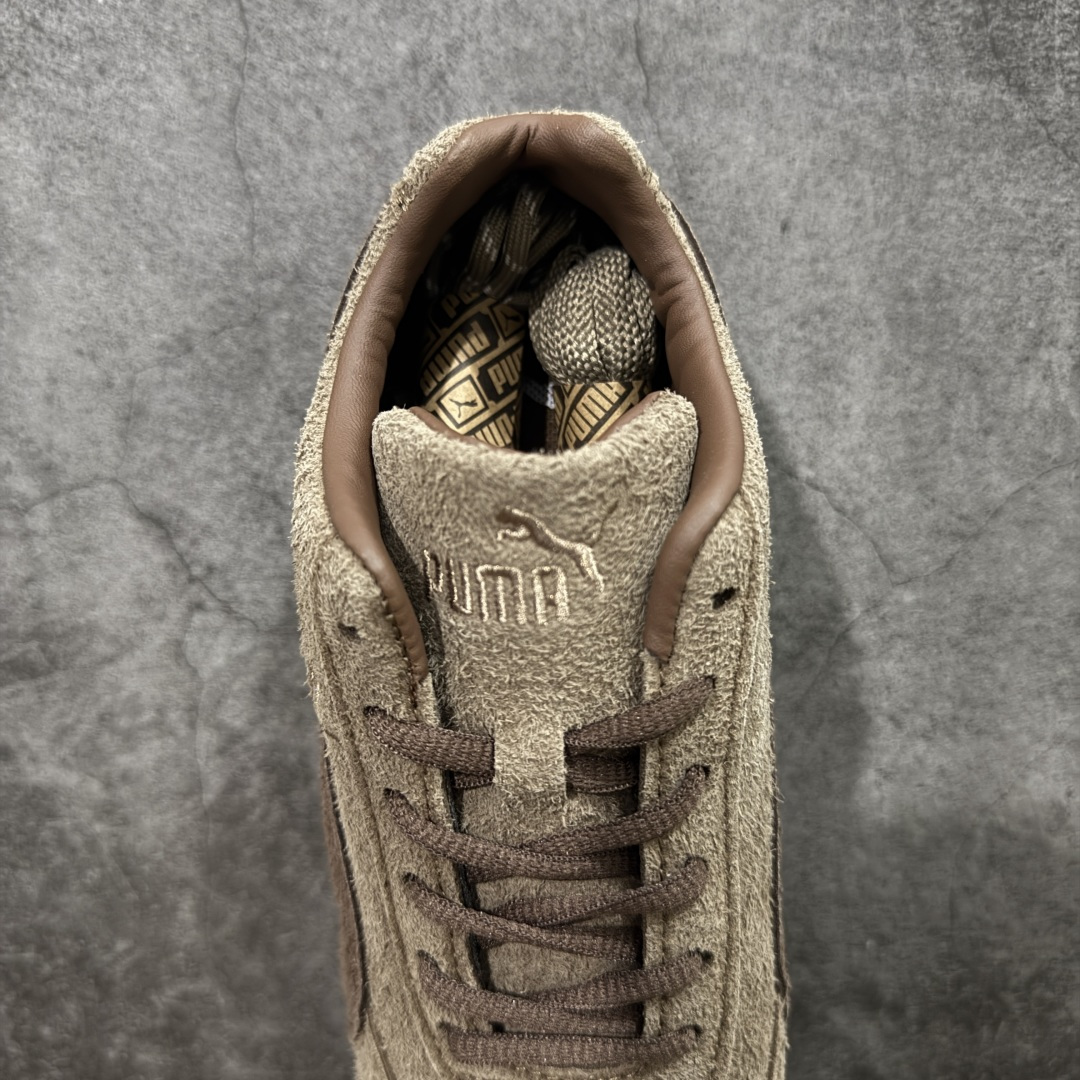 图片[8]-【公司级】Puma Roma M Motorsport 彪马罗马阿莫尔系列低帮复古运动休闲赛车跑鞋 全头层原厂反毛皮 全球知名运动品牌PUMA宝马赛车系列，融合了宝马车队的标志性配色，以趣味十足又前卫复古的设计引领潮流，将赛道精神融入街头时尚，开启前卫竞速之旅。自1978年巴伐利亚车队走上世界舞台，宝马赛车就在全球汽车制造和赛车运动领域留下了浓墨重彩的一笔。全新的两款BMW MMS Roma与BMW MMS Speedboat鞋款，均从宝马车型中汲取灵感。以黑或白为底色，融入经典配色，主打前卫复古风。Roma鞋款的鞋侧以复古的流线造型，缀以宝马经典Logo，巧妙吸睛；而Speedcat鞋款以亮眼三色条纹元素缀以舒适鞋面，赋予了独特的个性美学，演绎赛车的无尽能量。 货号：406828-01 号码 ：35.5 36 37 37.5 38 38.5 39 40 40.5 41 42 42.5 43 44 44.5 45-选品中心