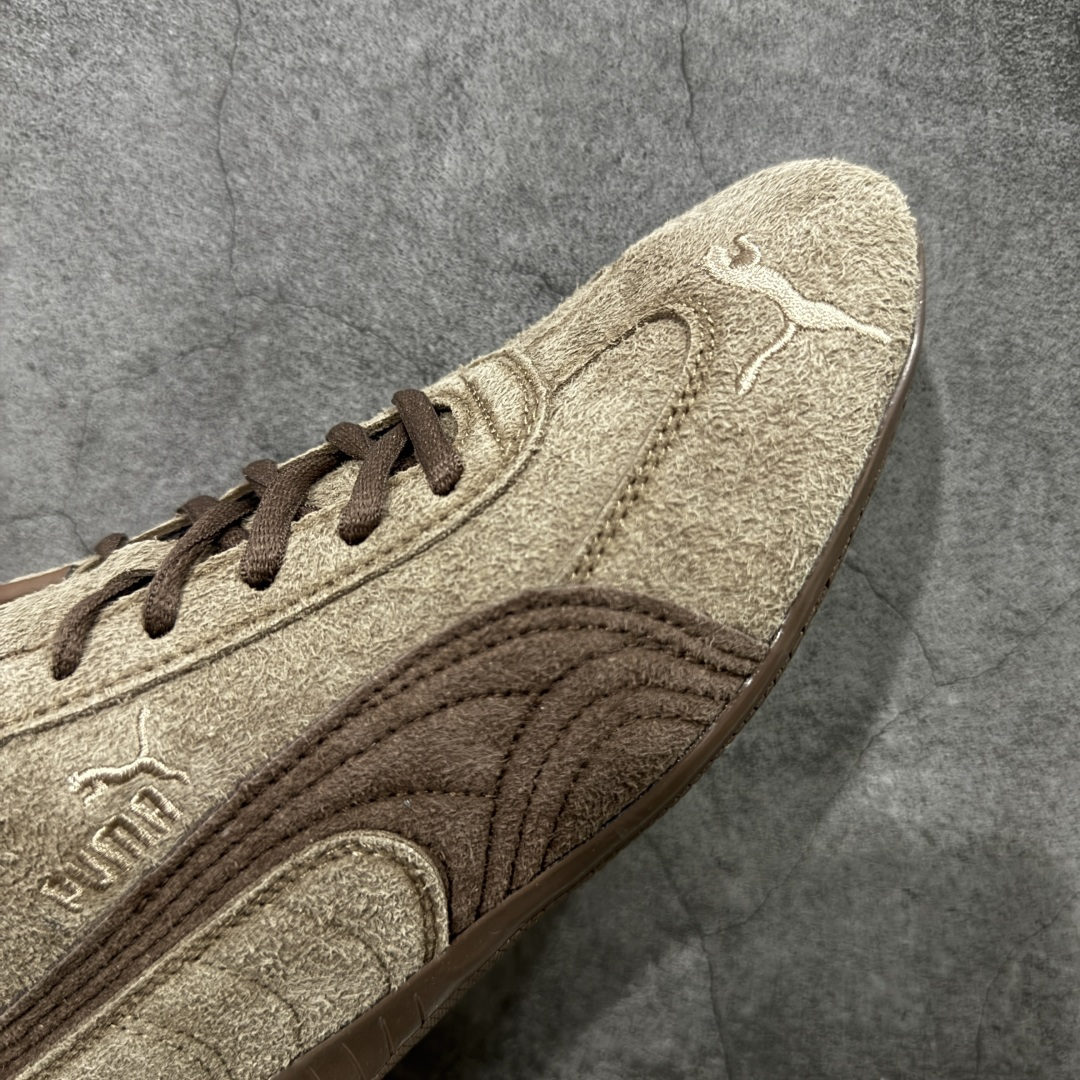 图片[6]-【公司级】Puma Roma M Motorsport 彪马罗马阿莫尔系列低帮复古运动休闲赛车跑鞋 全头层原厂反毛皮 全球知名运动品牌PUMA宝马赛车系列，融合了宝马车队的标志性配色，以趣味十足又前卫复古的设计引领潮流，将赛道精神融入街头时尚，开启前卫竞速之旅。自1978年巴伐利亚车队走上世界舞台，宝马赛车就在全球汽车制造和赛车运动领域留下了浓墨重彩的一笔。全新的两款BMW MMS Roma与BMW MMS Speedboat鞋款，均从宝马车型中汲取灵感。以黑或白为底色，融入经典配色，主打前卫复古风。Roma鞋款的鞋侧以复古的流线造型，缀以宝马经典Logo，巧妙吸睛；而Speedcat鞋款以亮眼三色条纹元素缀以舒适鞋面，赋予了独特的个性美学，演绎赛车的无尽能量。 货号：406828-01 号码 ：35.5 36 37 37.5 38 38.5 39 40 40.5 41 42 42.5 43 44 44.5 45-选品中心