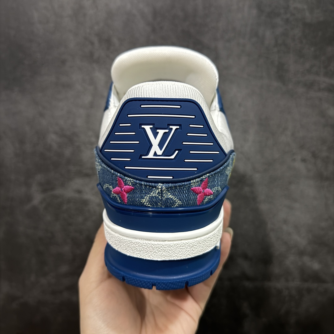 图片[4]-【莞产YS版本】Louis Vuitton Trainer lv时装走秀运动鞋 完美鞋型超高的清洁度 零毛边线头瑕疵 全套原楦原纸版原鞋开模 全网最具灵魂的版型 正确原装黄色鞋盒 正确中底印花 鞋面印花3D高频深度立体 全鞋电脑针车 紧密相连 针距密度一致 环保乳胶注塑鞋垫 厚度脚感还原原版 皮面裁剪部位 统一油边封口工艺 原装橡胶大底含胶量大底组合零偏差 专柜全套包装 防尘袋 说明书 质保卡 男女鞋 尺码： 39 40 41 42 43 44 45-选品中心