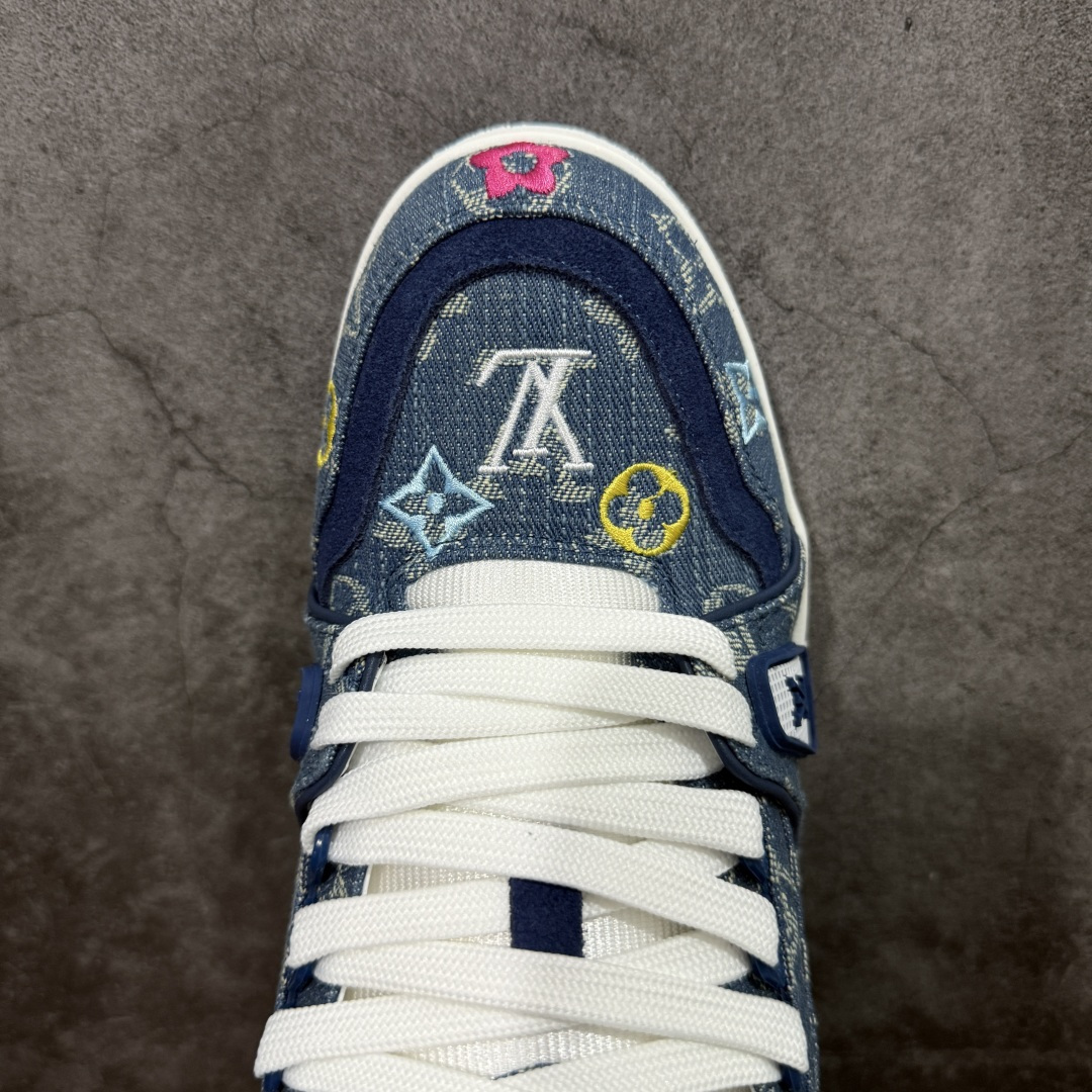 图片[5]-【莞产YS版本】Louis Vuitton Trainer lv时装走秀运动鞋 完美鞋型超高的清洁度 零毛边线头瑕疵 全套原楦原纸版原鞋开模 全网最具灵魂的版型 正确原装黄色鞋盒 正确中底印花 鞋面印花3D高频深度立体 全鞋电脑针车 紧密相连 针距密度一致 环保乳胶注塑鞋垫 厚度脚感还原原版 皮面裁剪部位 统一油边封口工艺 原装橡胶大底含胶量大底组合零偏差 专柜全套包装 防尘袋 说明书 质保卡 男女鞋 尺码： 39 40 41 42 43 44 45-选品中心