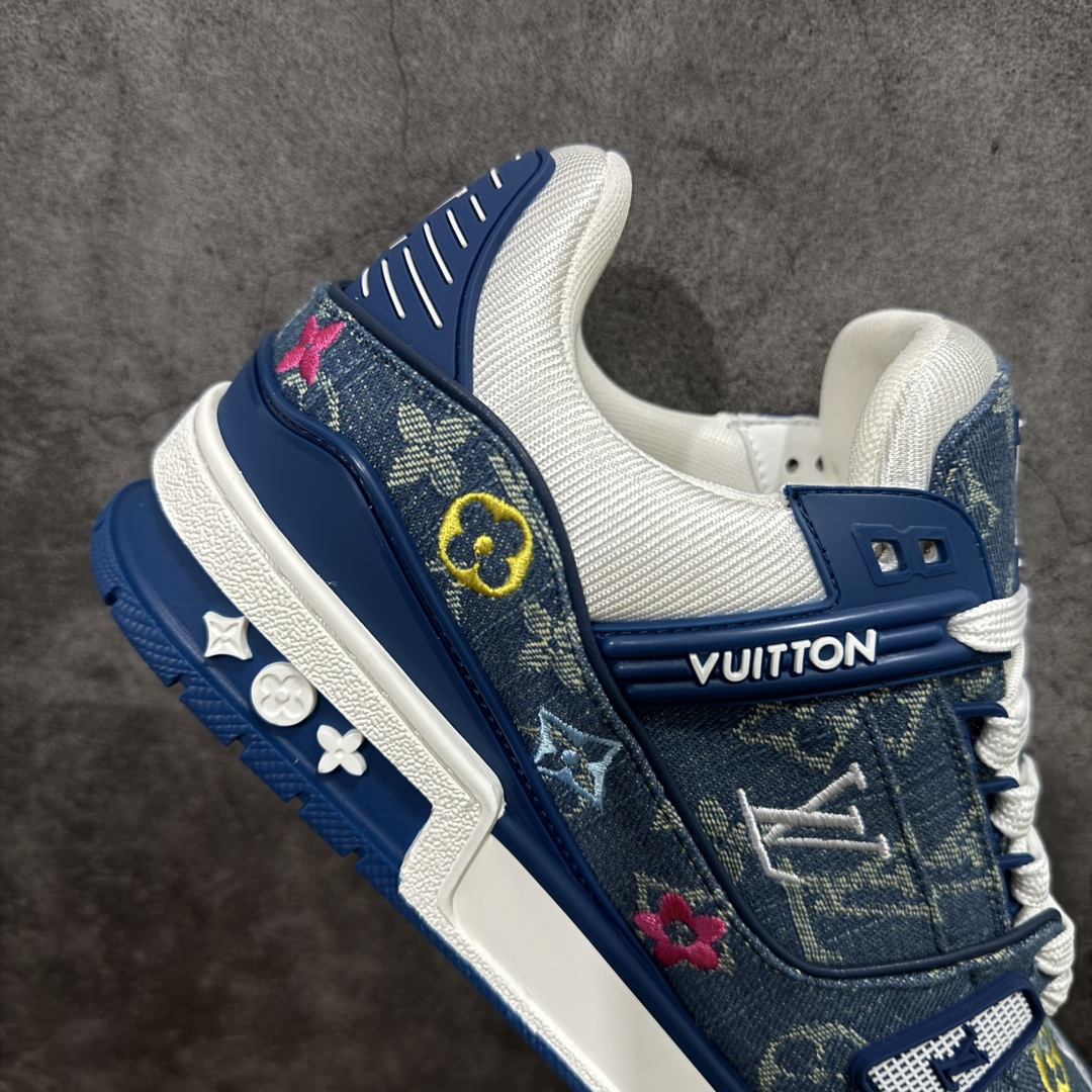 图片[7]-【莞产YS版本】Louis Vuitton Trainer lv时装走秀运动鞋 完美鞋型超高的清洁度 零毛边线头瑕疵 全套原楦原纸版原鞋开模 全网最具灵魂的版型 正确原装黄色鞋盒 正确中底印花 鞋面印花3D高频深度立体 全鞋电脑针车 紧密相连 针距密度一致 环保乳胶注塑鞋垫 厚度脚感还原原版 皮面裁剪部位 统一油边封口工艺 原装橡胶大底含胶量大底组合零偏差 专柜全套包装 防尘袋 说明书 质保卡 男女鞋 尺码： 39 40 41 42 43 44 45-选品中心