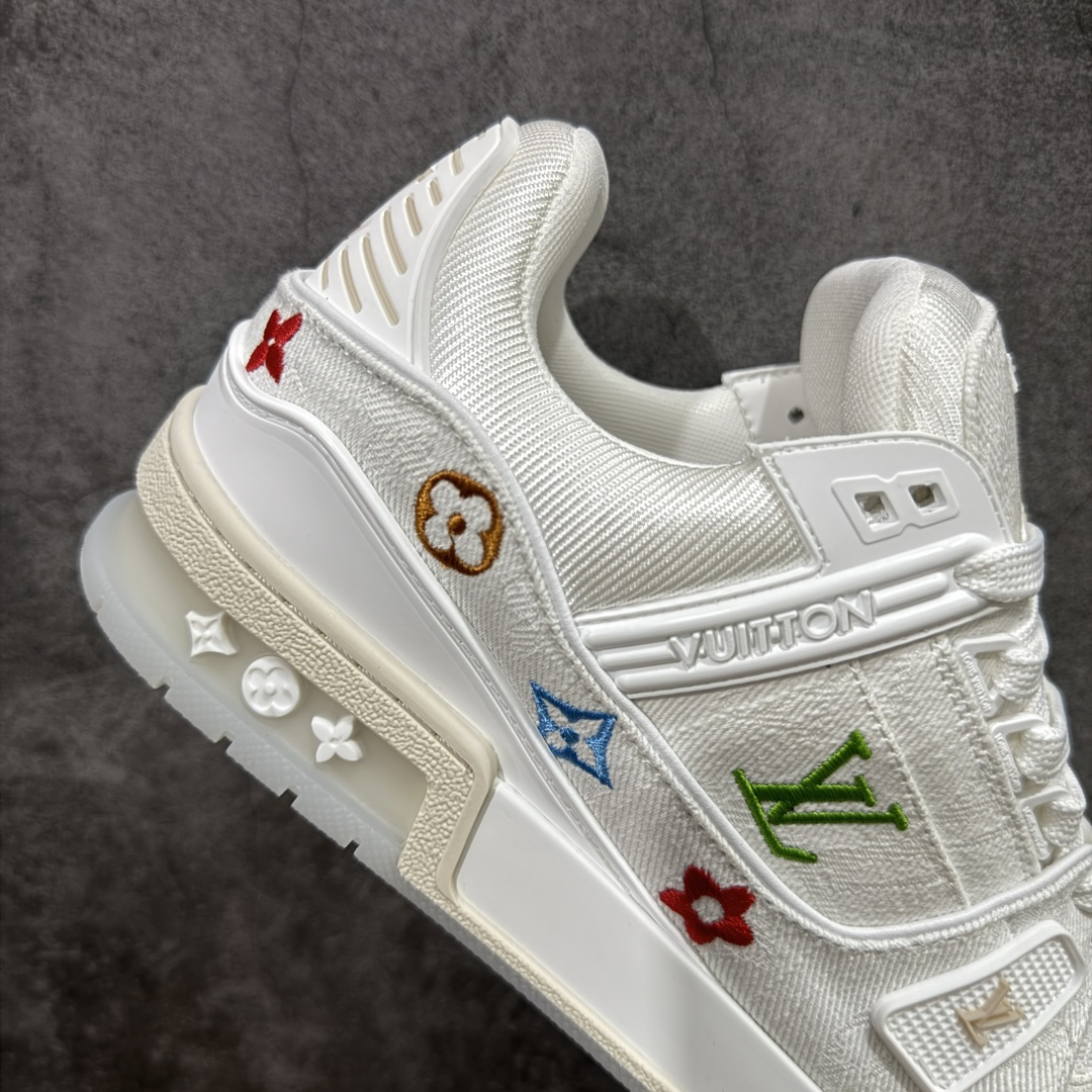 图片[7]-【莞产YS版本】Louis Vuitton Trainer lv时装走秀运动鞋 完美鞋型超高的清洁度 零毛边线头瑕疵 全套原楦原纸版原鞋开模 全网最具灵魂的版型 正确原装黄色鞋盒 正确中底印花 鞋面印花3D高频深度立体 全鞋电脑针车 紧密相连 针距密度一致 环保乳胶注塑鞋垫 厚度脚感还原原版 皮面裁剪部位 统一油边封口工艺 原装橡胶大底含胶量大底组合零偏差 专柜全套包装 防尘袋 说明书 质保卡 男女鞋 尺码： 39 40 41 42 43 44 45-选品中心