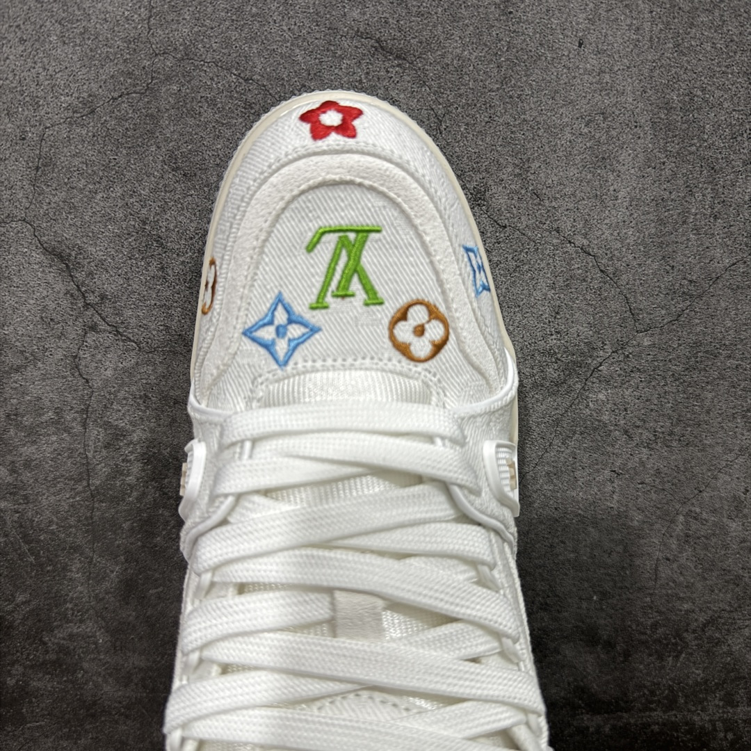 图片[5]-【莞产YS版本】Louis Vuitton Trainer lv时装走秀运动鞋 完美鞋型超高的清洁度 零毛边线头瑕疵 全套原楦原纸版原鞋开模 全网最具灵魂的版型 正确原装黄色鞋盒 正确中底印花 鞋面印花3D高频深度立体 全鞋电脑针车 紧密相连 针距密度一致 环保乳胶注塑鞋垫 厚度脚感还原原版 皮面裁剪部位 统一油边封口工艺 原装橡胶大底含胶量大底组合零偏差 专柜全套包装 防尘袋 说明书 质保卡 男女鞋 尺码： 39 40 41 42 43 44 45-选品中心
