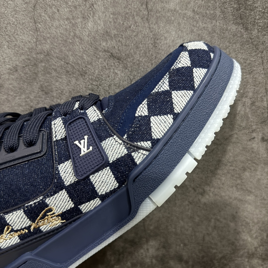 图片[6]-【莞产YS版本】Louis Vuitton Trainer lv时装走秀运动鞋 完美鞋型超高的清洁度 零毛边线头瑕疵 全套原楦原纸版原鞋开模 全网最具灵魂的版型 正确原装黄色鞋盒 正确中底印花 鞋面印花3D高频深度立体 全鞋电脑针车 紧密相连 针距密度一致 环保乳胶注塑鞋垫 厚度脚感还原原版 皮面裁剪部位 统一油边封口工艺 原装橡胶大底含胶量大底组合零偏差 专柜全套包装 防尘袋 说明书 质保卡 男女鞋 尺码： 39 40 41 42 43 44 45-选品中心