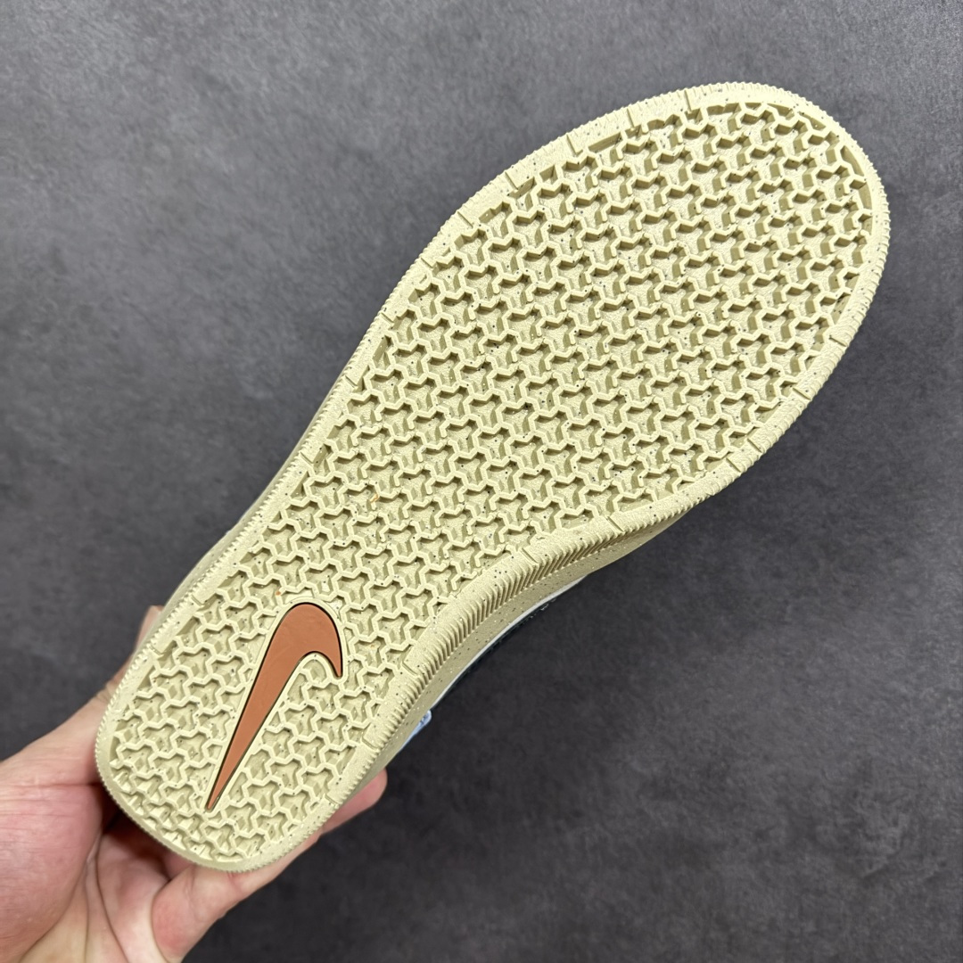 图片[9]-【公司级】NK SB Force 58 复古胶底低帮街头运动滑板鞋是一款将前沿创新带入街头的单品，它具有硫化杯底，具有出色的耐用性和灵活性。使用帆布和绒面革，在饰面上放置通风口，它自始至终都融入了传统篮球风格，重新打造鞋款。 货号：DV5477-102 尺码：36 36.5 37.5 38 38.5 39 40 40.5 41 42 42.5 43 44 45-选品中心