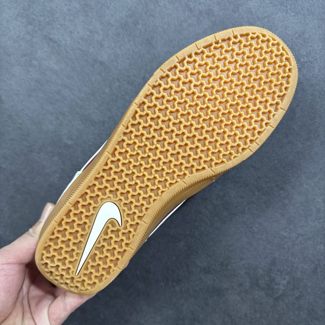 图片[9]-【公司级】NK SB Force 58 复古胶底低帮街头运动滑板鞋是一款将前沿创新带入街头的单品，它具有硫化杯底，具有出色的耐用性和灵活性。使用帆布和绒面革，在饰面上放置通风口，它自始至终都融入了传统篮球风格，重新打造鞋款。 货号：DV5477-601 尺码：36 36.5 37.5 38 38.5 39 40 40.5 41 42 42.5 43 44 45-选品中心