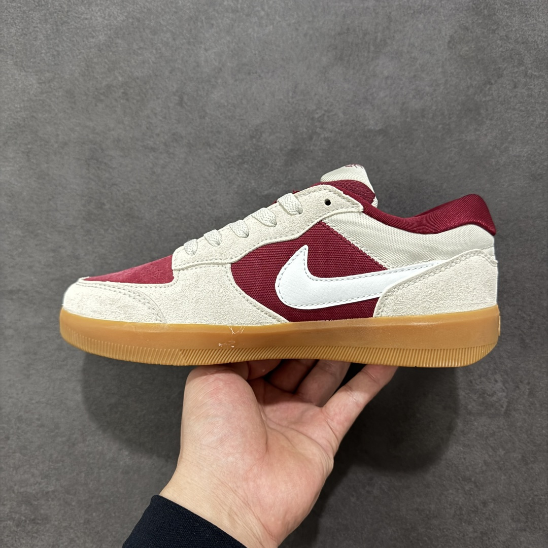 图片[2]-【公司级】NK SB Force 58 复古胶底低帮街头运动滑板鞋是一款将前沿创新带入街头的单品，它具有硫化杯底，具有出色的耐用性和灵活性。使用帆布和绒面革，在饰面上放置通风口，它自始至终都融入了传统篮球风格，重新打造鞋款。 货号：DV5477-601 尺码：36 36.5 37.5 38 38.5 39 40 40.5 41 42 42.5 43 44 45-选品中心