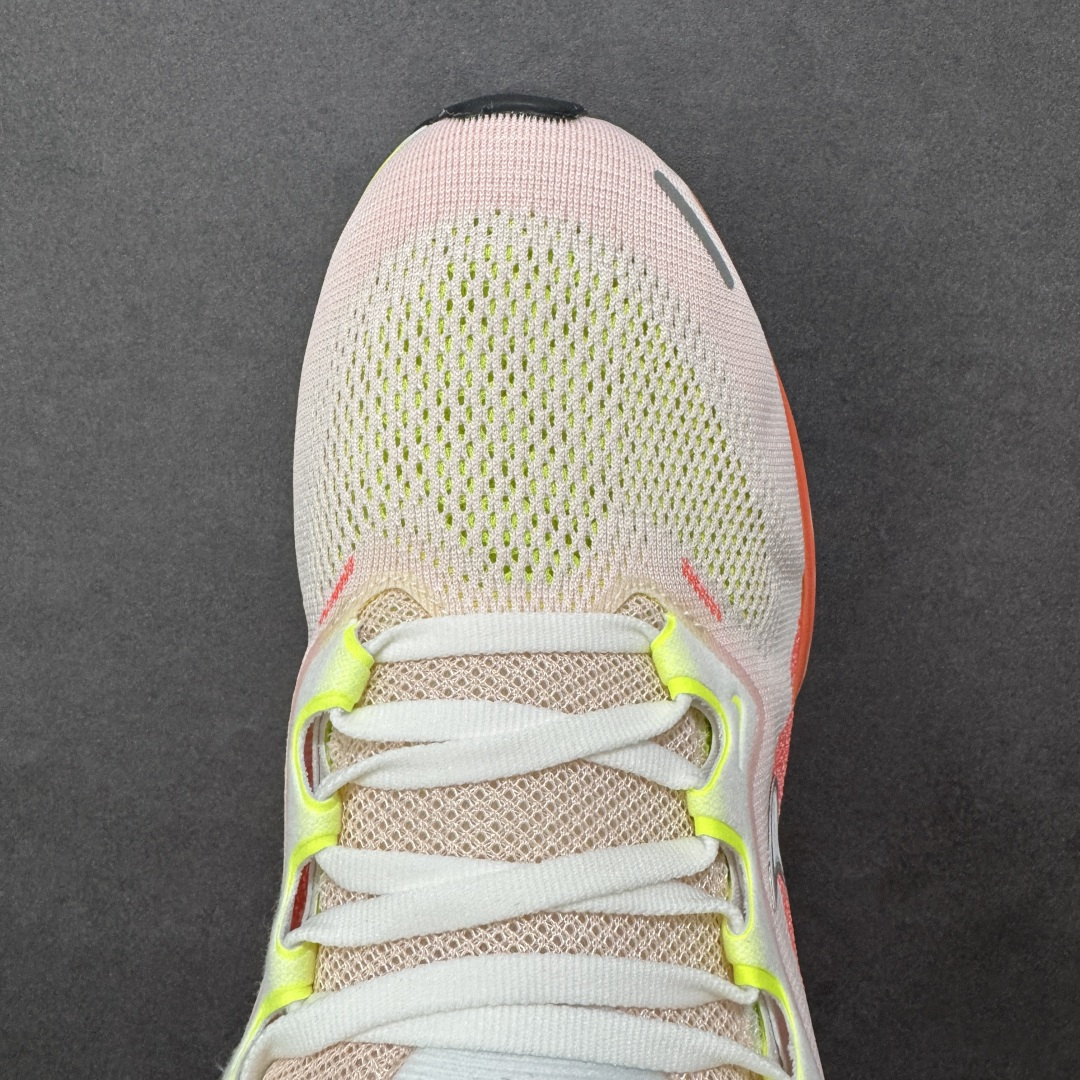 图片[8]-【GQ福利】奥莱ZP单 专柜货品 Nike Pegasus 41 代飞马专业跑鞋 5000双极限清仓 售后无忧 NK Air Zoom Pegasus 41登月 飞马跑鞋 鞋面采用外层由韧性纱线+内层网眼布的设计，在确保稳定性和耐久性的同时，也保证了贴合舒适及透气性能 此外，鞋带孔也从飞线变为全新板带设计，提供更加舒适的锁定贴合 中底方面为 全掌react泡棉+内嵌前后掌双Zoom Air气垫的配置组合，经典的华夫格大底则能确保抓地 尺码：36-45 货号：FD2722-100 编码：QGA180190-选品中心