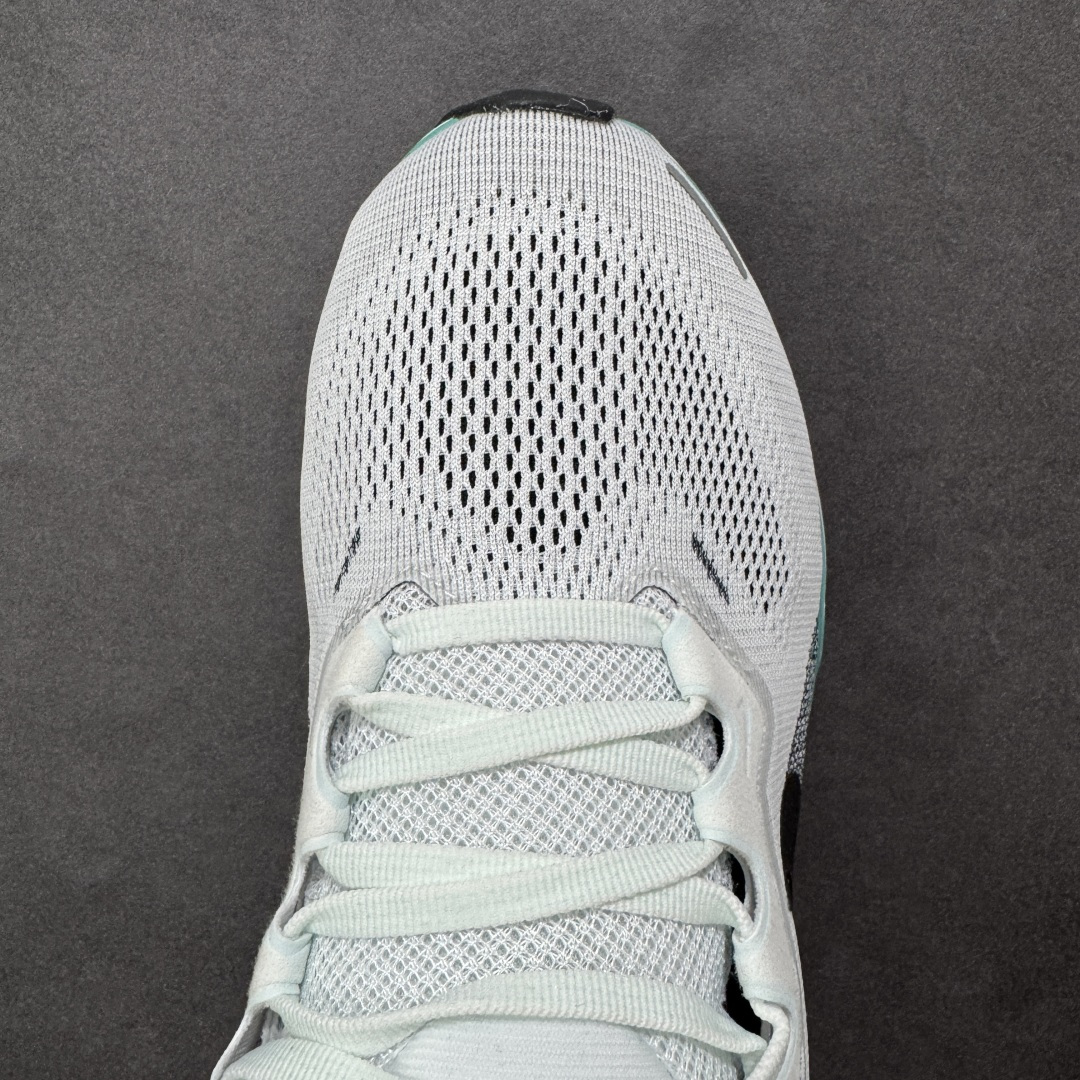 图片[8]-【GQ福利】奥莱ZP单 专柜货品 Nike Pegasus 41 代飞马专业跑鞋 5000双极限清仓 售后无忧 NK Air Zoom Pegasus 41登月 飞马跑鞋 鞋面采用外层由韧性纱线+内层网眼布的设计，在确保稳定性和耐久性的同时，也保证了贴合舒适及透气性能 此外，鞋带孔也从飞线变为全新板带设计，提供更加舒适的锁定贴合 中底方面为 全掌react泡棉+内嵌前后掌双Zoom Air气垫的配置组合，经典的华夫格大底则能确保抓地 尺码：36-45 货号：FD2722-103 编码：QGA180190-选品中心