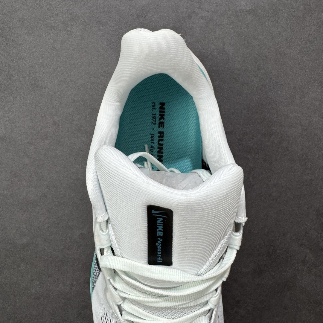 图片[7]-【GQ福利】奥莱ZP单 专柜货品 Nike Pegasus 41 代飞马专业跑鞋 5000双极限清仓 售后无忧 NK Air Zoom Pegasus 41登月 飞马跑鞋 鞋面采用外层由韧性纱线+内层网眼布的设计，在确保稳定性和耐久性的同时，也保证了贴合舒适及透气性能 此外，鞋带孔也从飞线变为全新板带设计，提供更加舒适的锁定贴合 中底方面为 全掌react泡棉+内嵌前后掌双Zoom Air气垫的配置组合，经典的华夫格大底则能确保抓地 尺码：36-45 货号：FD2722-103 编码：QGA180190-选品中心