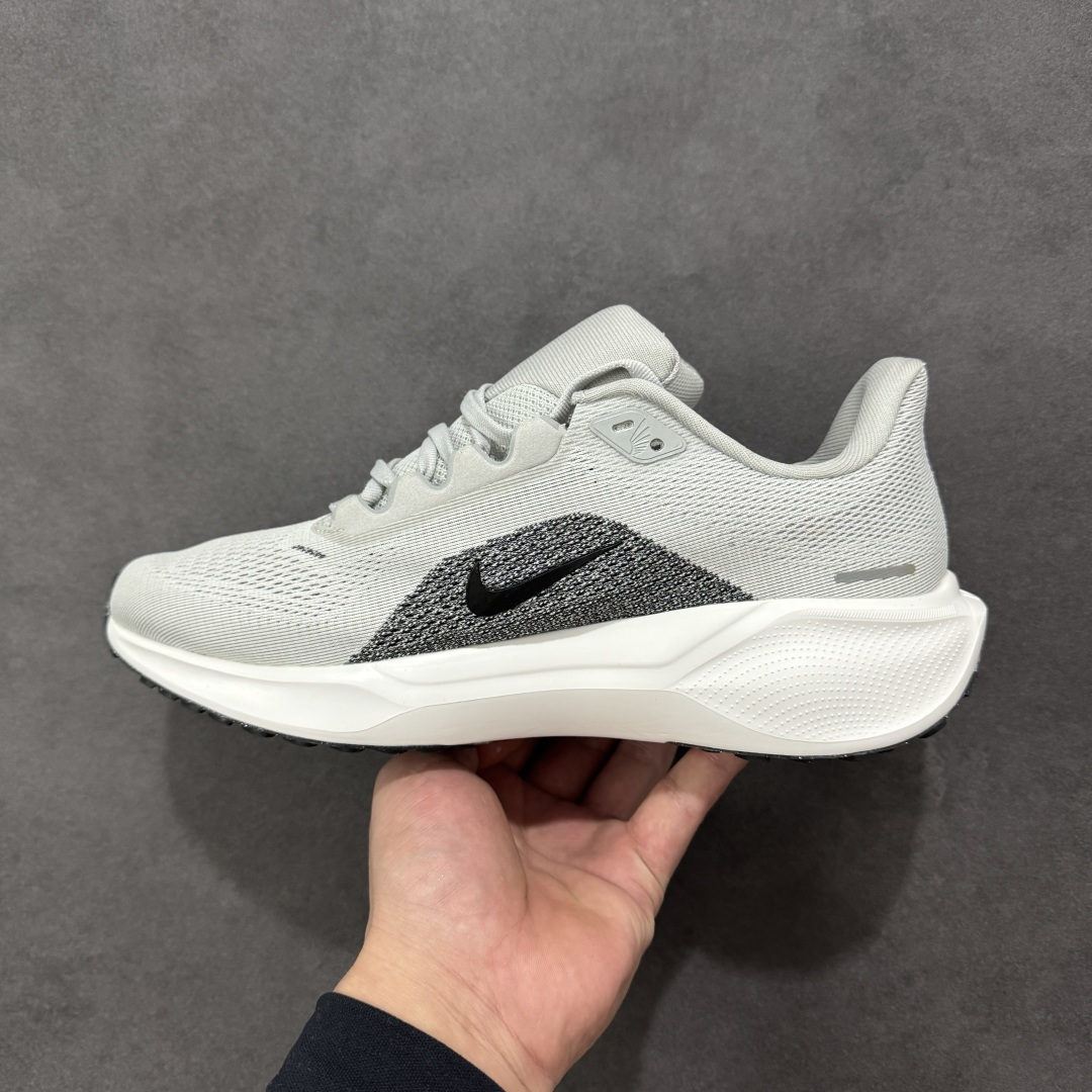 图片[2]-【GQ福利】奥莱ZP单 专柜货品 Nike Pegasus 41 代飞马专业跑鞋 5000双极限清仓 售后无忧 NK Air Zoom Pegasus 41登月 飞马跑鞋 鞋面采用外层由韧性纱线+内层网眼布的设计，在确保稳定性和耐久性的同时，也保证了贴合舒适及透气性能 此外，鞋带孔也从飞线变为全新板带设计，提供更加舒适的锁定贴合 中底方面为 全掌react泡棉+内嵌前后掌双Zoom Air气垫的配置组合，经典的华夫格大底则能确保抓地 尺码：36-45 货号：FD2722-022 编码：QGA180190-选品中心