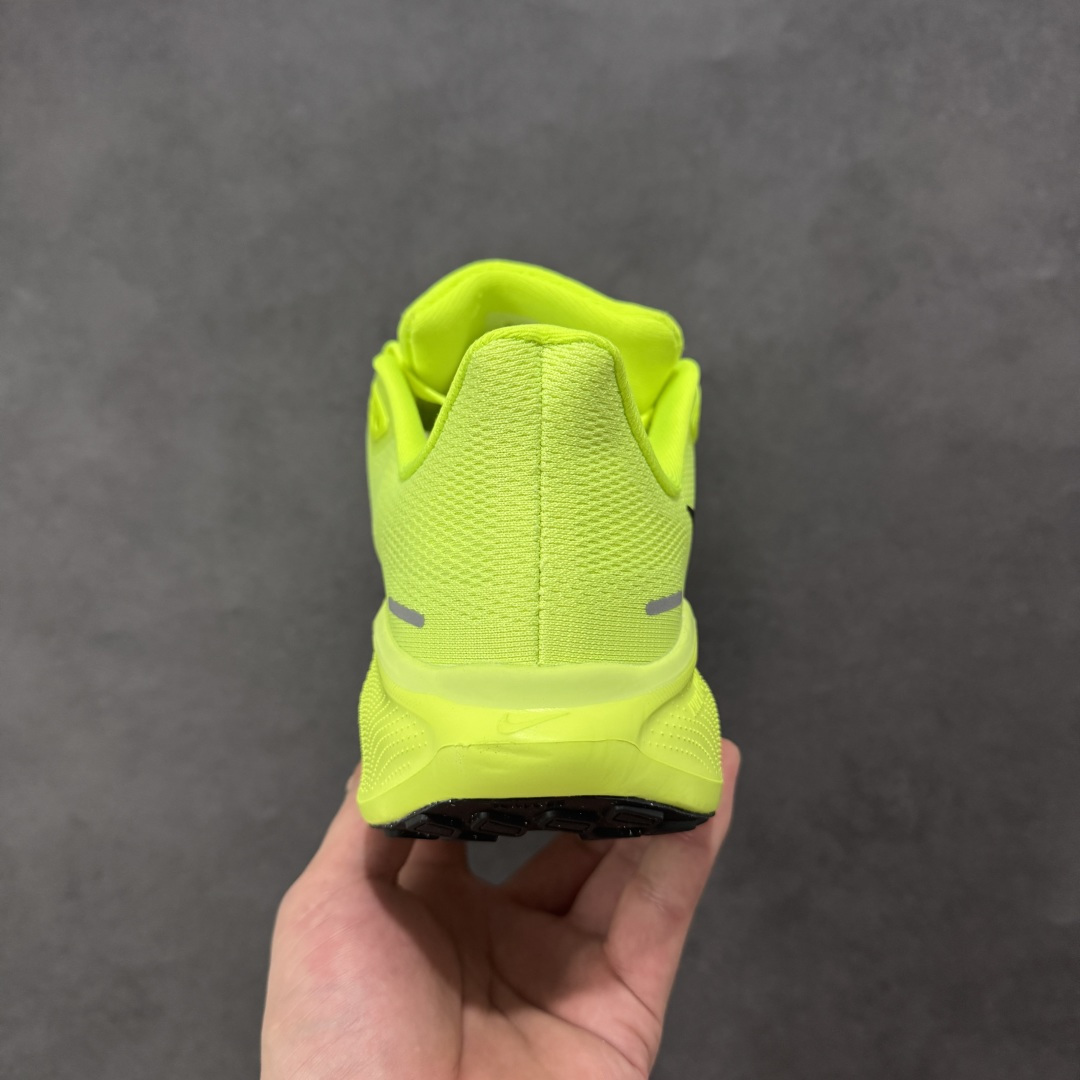 图片[4]-【GQ福利】奥莱ZP单 专柜货品 Nike Pegasus 41 代飞马专业跑鞋 5000双极限清仓 售后无忧 NK Air Zoom Pegasus 41登月 飞马跑鞋 鞋面采用外层由韧性纱线+内层网眼布的设计，在确保稳定性和耐久性的同时，也保证了贴合舒适及透气性能 此外，鞋带孔也从飞线变为全新板带设计，提供更加舒适的锁定贴合 中底方面为 全掌react泡棉+内嵌前后掌双Zoom Air气垫的配置组合，经典的华夫格大底则能确保抓地 尺码：36-45 编码：QGA180190-选品中心