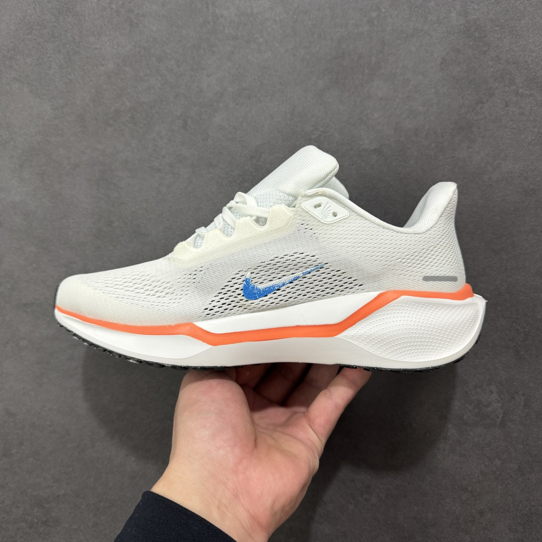 图片[2]-【GQ福利】奥莱ZP单 专柜货品 Nike Pegasus 41 代飞马专业跑鞋 5000双极限清仓 售后无忧 NK Air Zoom Pegasus 41登月 飞马跑鞋 鞋面采用外层由韧性纱线+内层网眼布的设计，在确保稳定性和耐久性的同时，也保证了贴合舒适及透气性能 此外，鞋带孔也从飞线变为全新板带设计，提供更加舒适的锁定贴合 中底方面为 全掌react泡棉+内嵌前后掌双Zoom Air气垫的配置组合，经典的华夫格大底则能确保抓地 编码：HF0013-900 白蓝橙 尺码：36-45 编码：QGA180190-选品中心