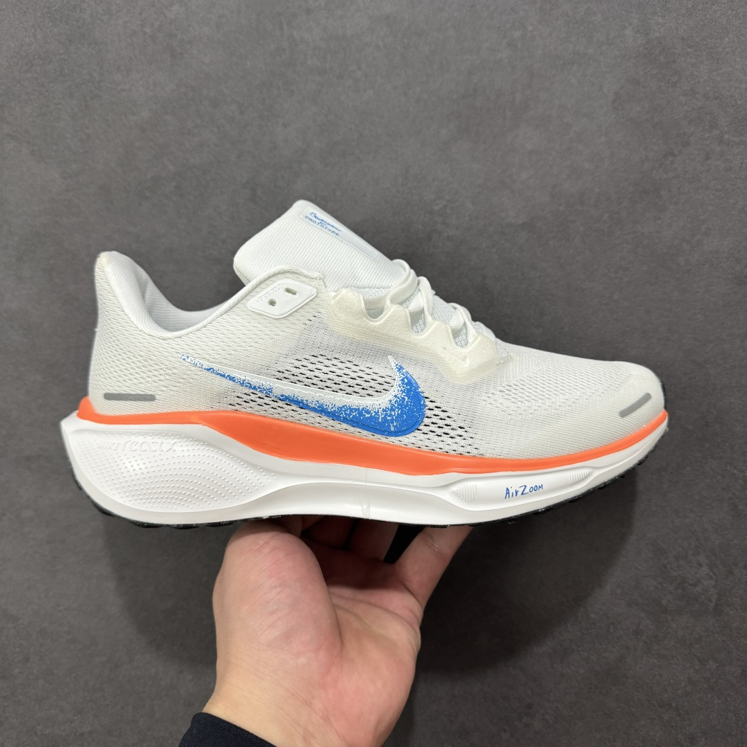 【GQ福利】奥莱ZP单 专柜货品 Nike Pegasus 41 代飞马专业跑鞋 5000双极限清仓 售后无忧 NK Air Zoom Pegasus 41登月 飞马跑鞋 鞋面采用外层由韧性纱线+内层网眼布的设计,在确保稳定性和耐久性的同时,也保证了贴合舒适及透气性能 此外,鞋带孔也从飞线变为全新板带设计,提供更加舒适的锁定贴合 中底方面为 全掌react泡棉+内嵌前后掌双Zoom Air气垫的配置组合,经典的华夫格大底则能确保抓地 编码:HF0013-900 白蓝橙 尺码:36-45 编码:QGA180190-选品中心