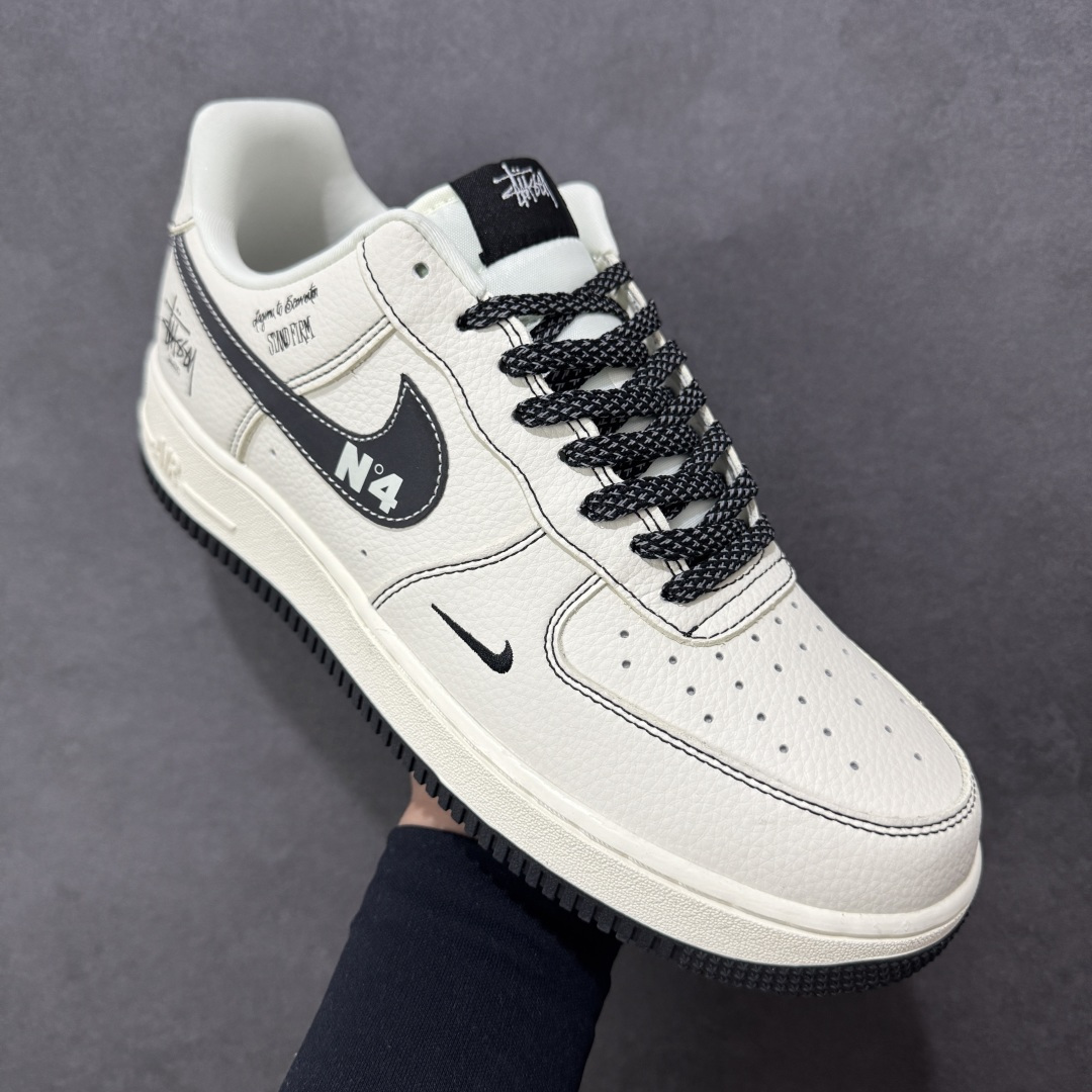 图片[3]-【定制版】NIke Air Force 1 \’07 Low “斯图西联名–经典白黑” 空军一号低帮 运动鞋 休闲鞋 折边针车 工艺难度大 原楦头原纸板 高端定制鞋盒 原厂鞋底 超高清洁度 细节完美 货号：DD1982-329 尺码：36 36.5 37.5 38 38.5 39 40 40.5 41 42 42.5 43 44 44.5 45-选品中心