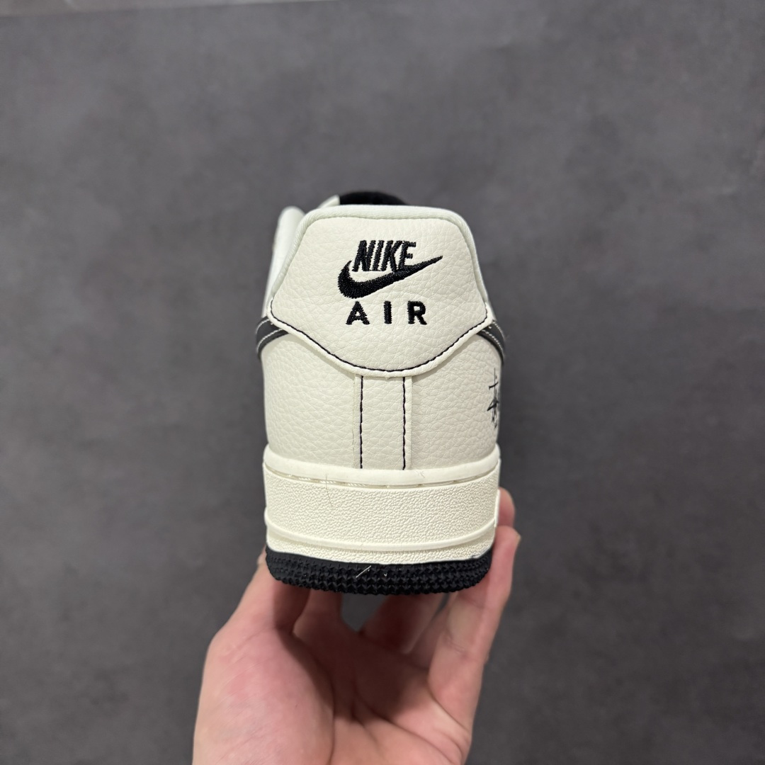 图片[4]-【定制版】NIke Air Force 1 \’07 Low “斯图西联名–经典白黑” 空军一号低帮 运动鞋 休闲鞋 折边针车 工艺难度大 原楦头原纸板 高端定制鞋盒 原厂鞋底 超高清洁度 细节完美 货号：DD1982-329 尺码：36 36.5 37.5 38 38.5 39 40 40.5 41 42 42.5 43 44 44.5 45-选品中心