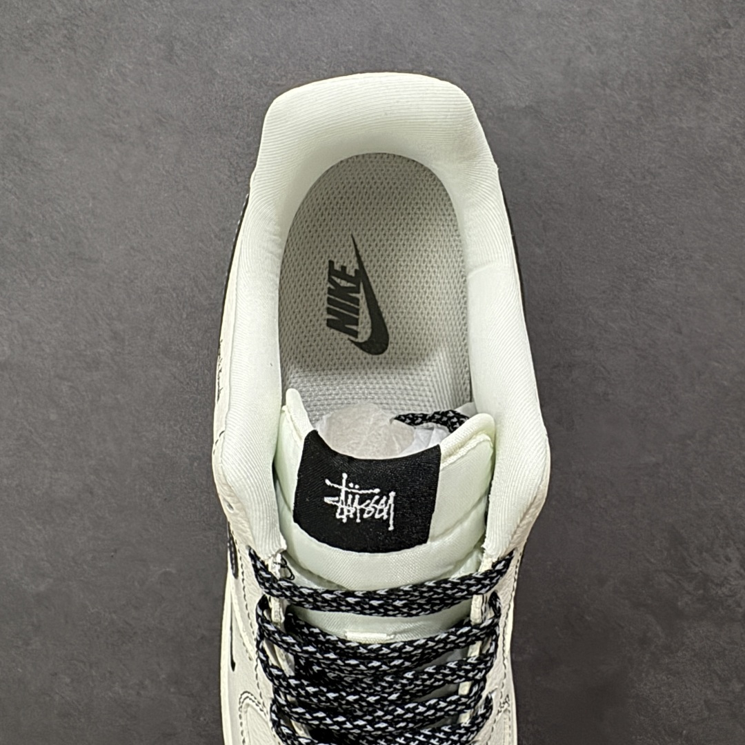 图片[7]-【定制版】NIke Air Force 1 \’07 Low “斯图西联名–经典白黑” 空军一号低帮 运动鞋 休闲鞋 折边针车 工艺难度大 原楦头原纸板 高端定制鞋盒 原厂鞋底 超高清洁度 细节完美 货号：DD1982-329 尺码：36 36.5 37.5 38 38.5 39 40 40.5 41 42 42.5 43 44 44.5 45-选品中心