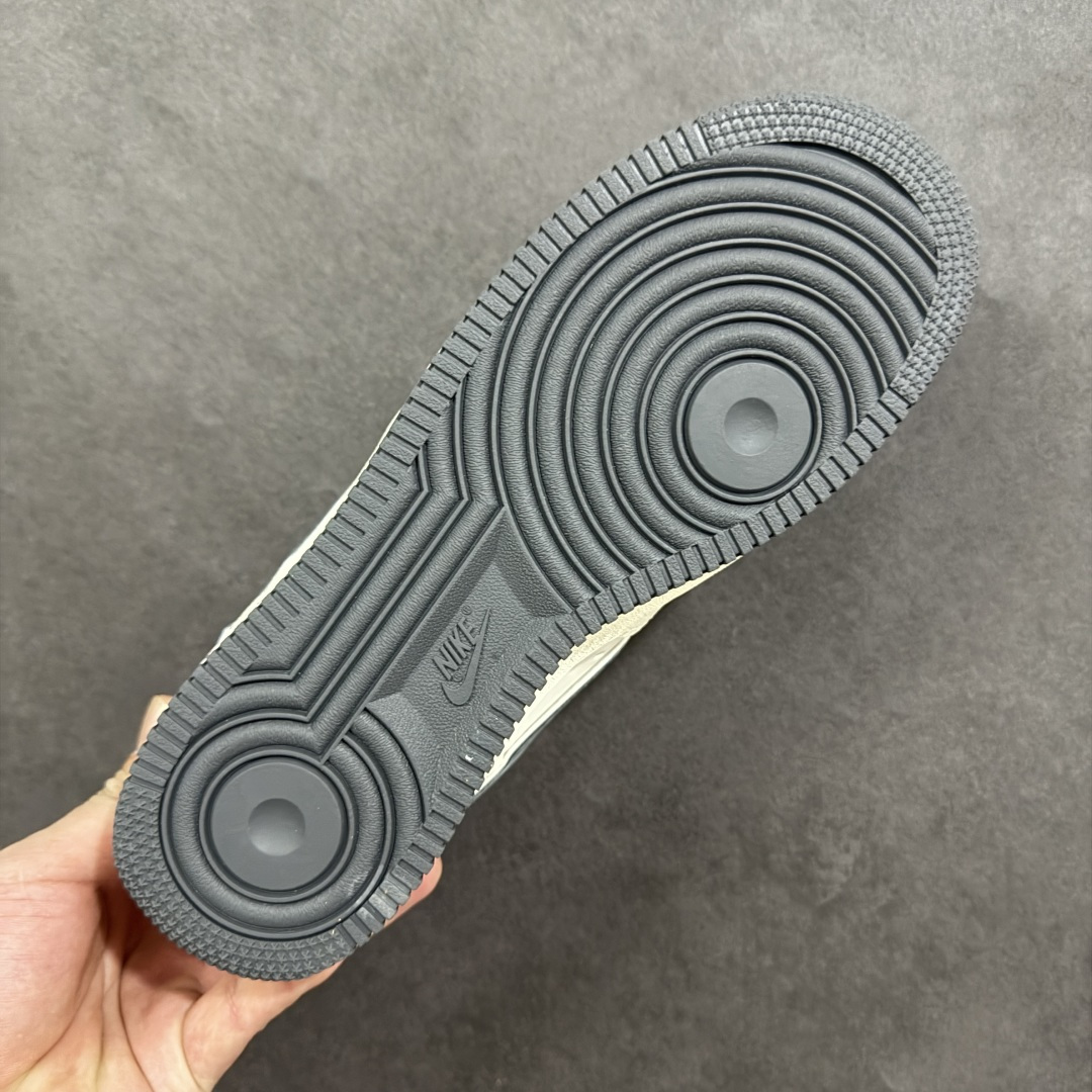 图片[9]-【定制版】Nike Air Force 1\’07 Low 米灰红猪八革 空军一号低帮休闲板鞋  #原楦头原纸板 原装鞋盒 定制五金配件 内置全掌气垫 原厂鞋底 货号：DD1982-325  尺码：36 36.5 37.5 38 38.5 39 40 40.5 41 42 42.5 43 44 44.5 45-选品中心