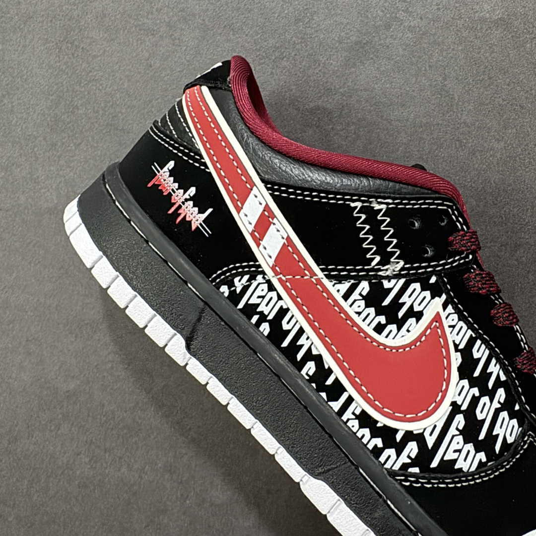 图片[6]-【定制版】Nike SB Dunk Low“字母黑红勾” 周年高端定制 低帮休闲板鞋 定制鞋盒 大厂纯原品质出货 超高清洁度 皮料切割干净无任何毛边 细节完美 货号：KK1333-051 尺码：36 36.5 37.5 38 38.5 39 40 40.5 41 42 42.5 43 44 44.5 45-选品中心