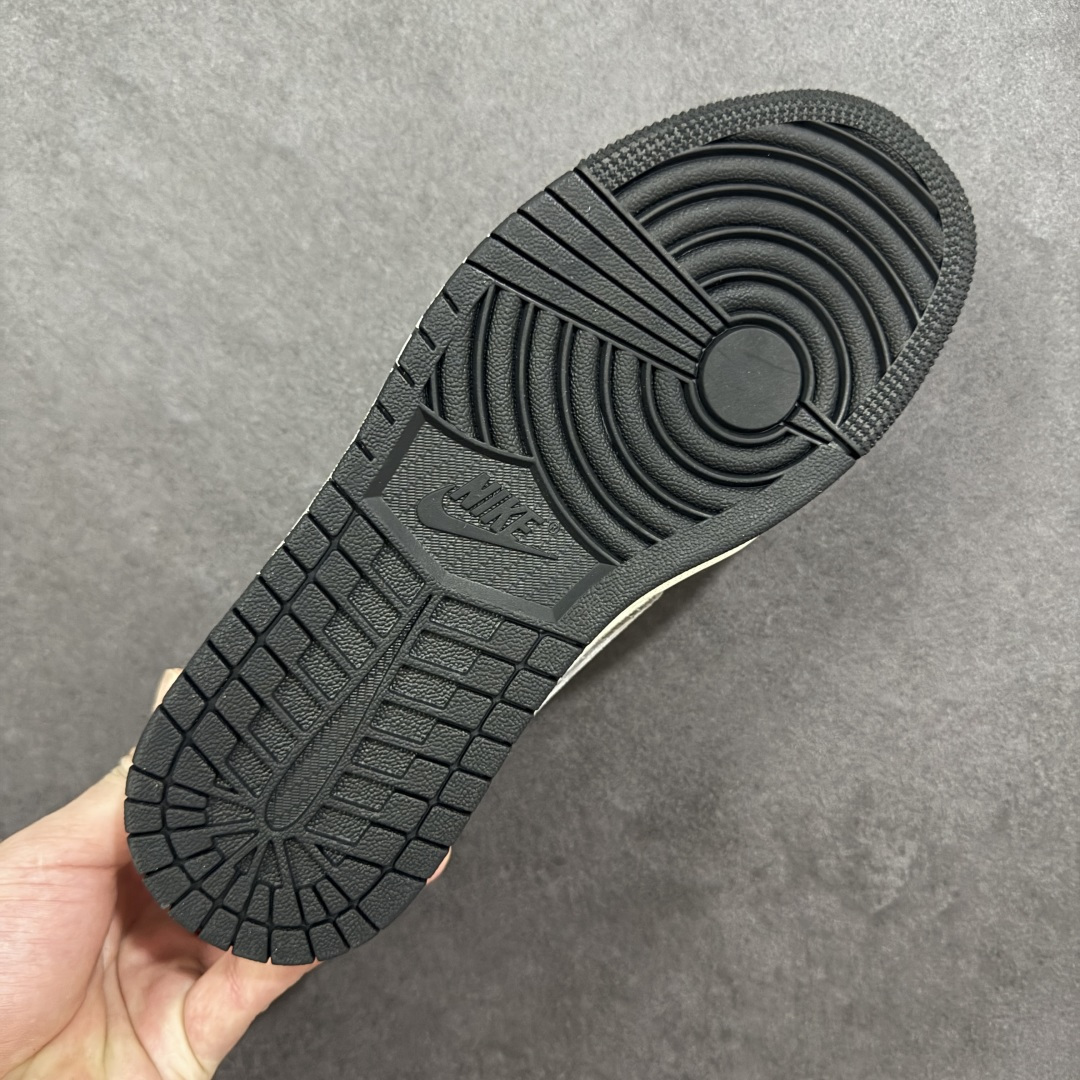 图片[9]-【定制版】Travis Scott x Jordan 1 Low “LV联名——印花米灰红” 高端定制 乔丹倒勾低帮休闲板鞋 大厂纯原品质出货 纯正版型 定制鞋盒 皮料切割干净无任何毛边 细节完美 超高清洁度 货号：QW5088-209 尺码：36 36.5 37.5 38 38.5 39 40 40.5 41 42 42.5 43 44 44.5 45-选品中心