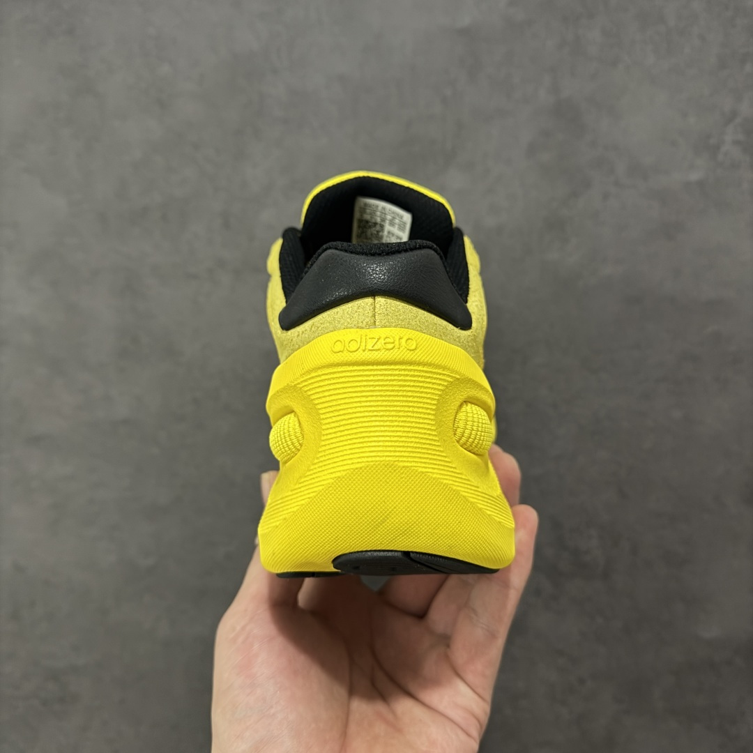 图片[4]-【公司级】Adidas Adizero Goukana 阿迪达斯 新款厚底低帮百搭休闲鞋 Adidas 再度以过往经典跑鞋为灵感，带来眼前这款复古与前卫共存的全新鞋款 adidas adiZero Goukana。Goukana 在日语中意味华丽，整体设计源于 2008 年的经典竞速跑鞋 adiZero Adios Neftenga。细节延续着 adizero 家族式的基因元素，鲜明色调诠释的同时，也注入当下厚底跑鞋的轮廓造型以及 Lightstrike 缓震的加持！ 货号：JP7177 尺码：36-45没半码-选品中心