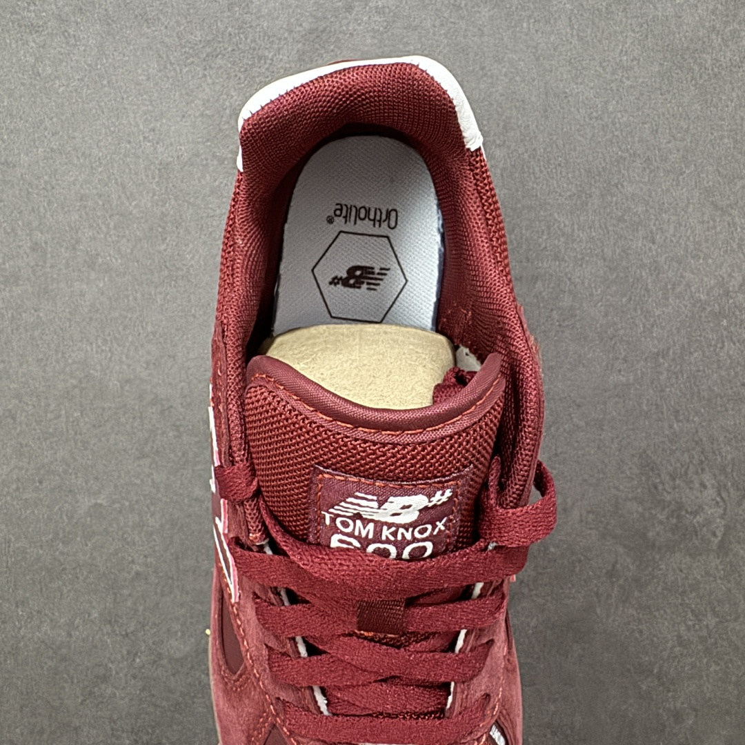 图片[7]-【纯原福利】New Balance NB 600 休闲舒适 耐磨轻便 低帮 板鞋 男女同款 黑白 以更纯粹的复古风格设计打造的全新造型。侧身还以解构设计，将 N 字标志以做旧压花样式呈现，样式别具新意。而麂皮、冲孔皮革的塑造，则呈现出高级怀旧气质，也让鞋款在奢华时装风格与运动氛围之间达到了平衡。 货号：NM600SPA 尺码：36 37 38 39 40 41 42 43 44 45 编码：GLB220230-选品中心