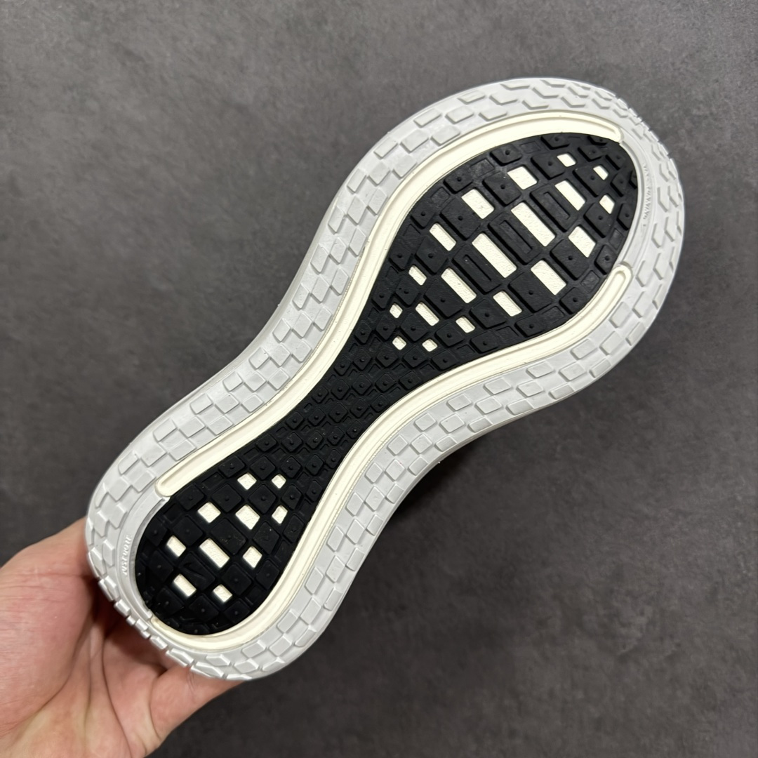 图片[9]-【公司级】Nike Vomero Plus 耐克 佛莫罗 低帮 橙色 时尚舒适网布防滑耐磨低邦跑步鞋 鞋面采用透气网布材质，贴合脚型且包裹感适中，鞋身两侧Swoosh Logox采用黑色点缀，搭载Zoom Air气垫与Reacts中底组合，脚感软弹轻盈，走路或慢跑时缓震反馈明显，减轻脚部压力；支撑性强鞋身结构稳固，后跟TPU加固设计增强稳定性，足弓处贴合支撑，复古运动风设计，配色简约大气，鞋型利落不臃肿，日常穿搭兼具功能性与潮流感；耐磨性好橡胶大底纹路清晰，抓地力强，使用寿命较长。 货号：IH2268-100 尺码：36 36.5 37.5 38 38.5 39 40 40.5 41 42 42.5 43 44 44.5 45 46 编码：XSB220230-选品中心