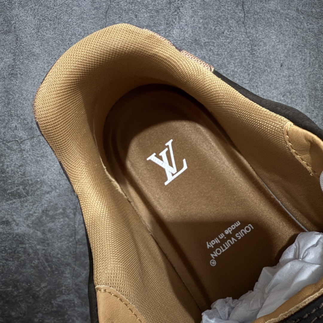 图片[8]-【天花板/Goat版】 市场最强版 没有之一的存在💪🏻 Louis Vuitton LV Trainer 系列全新版上架 手里有正品的可以对比下🆚懂货的看细节‼️ 此版品质是市场从未达到的新高度！ 整体版型 皮料 牛仔布的色差 压花纹路清晰度 后跟版型等等 都可以自行对比[机智]吊打市场所有货，怒甩十条街的那种，直接来正品对比图🆚，欢迎拿市场各大工厂的货来对比！ 尺码：35-45码-选品中心