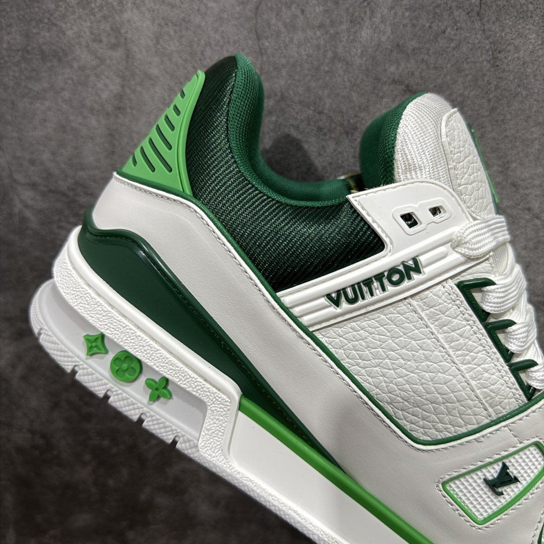 图片[7]-【天花板/Goat版】 市场最强版 没有之一的存在💪🏻 Louis Vuitton LV Trainer 系列全新版上架 手里有正品的可以对比下🆚懂货的看细节‼️ 此版品质是市场从未达到的新高度！ 整体版型 皮料 牛仔布的色差 压花纹路清晰度 后跟版型等等 都可以自行对比[机智]吊打市场所有货，怒甩十条街的那种，直接来正品对比图🆚，欢迎拿市场各大工厂的货来对比！ 尺码：35-45码-选品中心