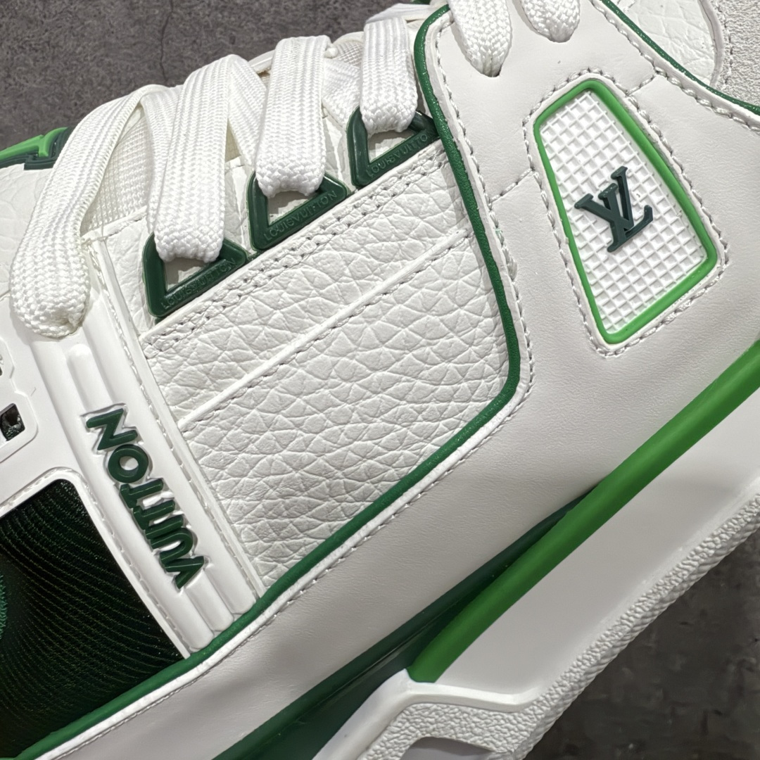 图片[4]-【天花板/Goat版】 市场最强版 没有之一的存在💪🏻 Louis Vuitton LV Trainer 系列全新版上架 手里有正品的可以对比下🆚懂货的看细节‼️ 此版品质是市场从未达到的新高度！ 整体版型 皮料 牛仔布的色差 压花纹路清晰度 后跟版型等等 都可以自行对比[机智]吊打市场所有货，怒甩十条街的那种，直接来正品对比图🆚，欢迎拿市场各大工厂的货来对比！ 尺码：35-45码-选品中心