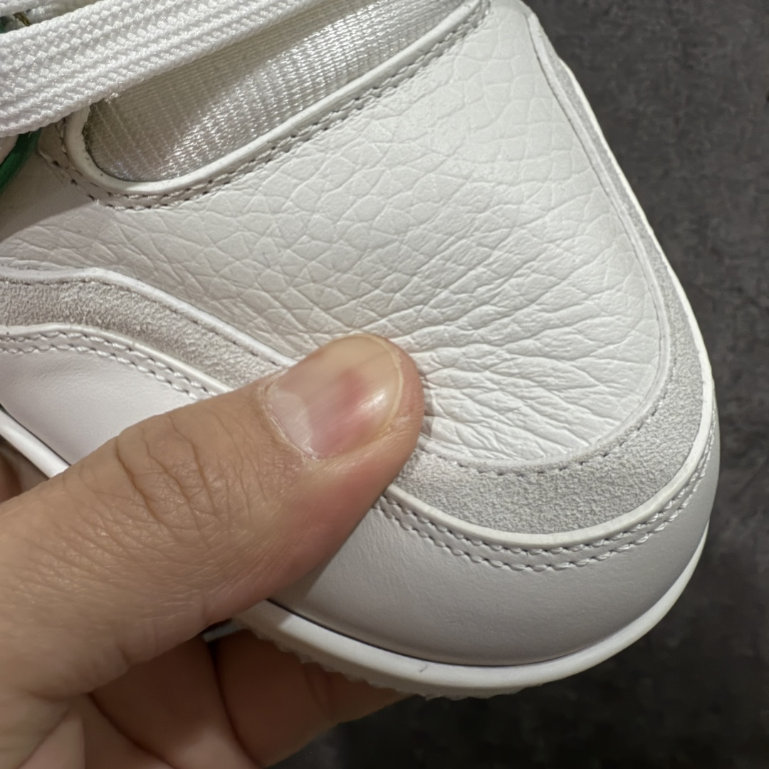 图片[5]-【天花板/Goat版】 市场最强版 没有之一的存在💪🏻 Louis Vuitton LV Trainer 系列全新版上架 手里有正品的可以对比下🆚懂货的看细节‼️ 此版品质是市场从未达到的新高度！ 整体版型 皮料 牛仔布的色差 压花纹路清晰度 后跟版型等等 都可以自行对比[机智]吊打市场所有货，怒甩十条街的那种，直接来正品对比图🆚，欢迎拿市场各大工厂的货来对比！ 尺码：35-45码-选品中心