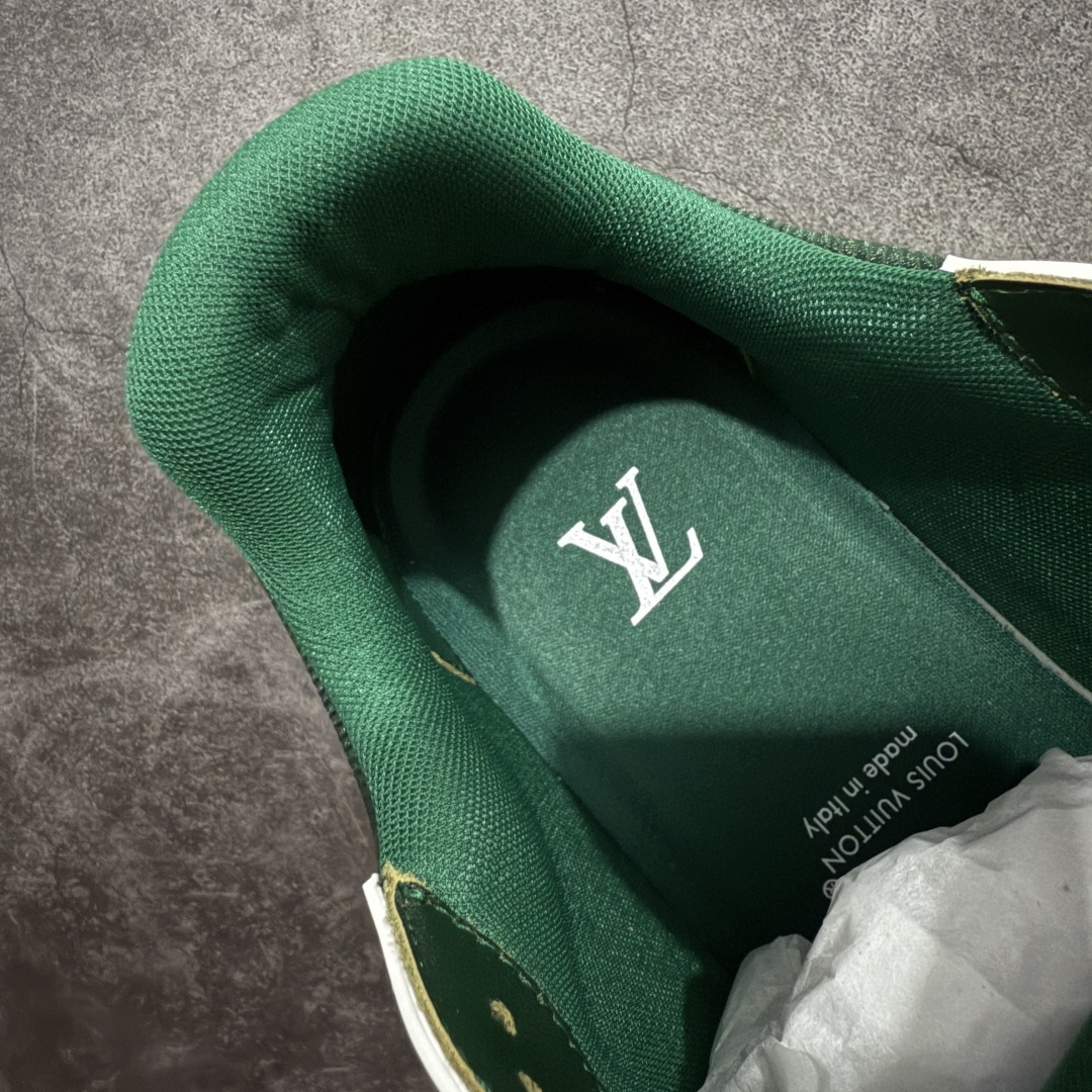 图片[8]-【天花板/Goat版】 市场最强版 没有之一的存在💪🏻 Louis Vuitton LV Trainer 系列全新版上架 手里有正品的可以对比下🆚懂货的看细节‼️ 此版品质是市场从未达到的新高度！ 整体版型 皮料 牛仔布的色差 压花纹路清晰度 后跟版型等等 都可以自行对比[机智]吊打市场所有货，怒甩十条街的那种，直接来正品对比图🆚，欢迎拿市场各大工厂的货来对比！ 尺码：35-45码-选品中心