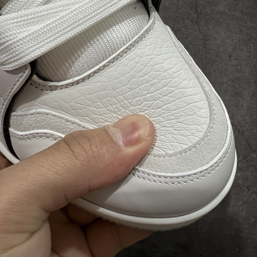 图片[5]-【天花板/Goat版】 市场最强版 没有之一的存在💪🏻 Louis Vuitton LV Trainer 系列全新版上架 手里有正品的可以对比下🆚懂货的看细节‼️ 此版品质是市场从未达到的新高度！ 整体版型 皮料 牛仔布的色差 压花纹路清晰度 后跟版型等等 都可以自行对比[机智]吊打市场所有货，怒甩十条街的那种，直接来正品对比图🆚，欢迎拿市场各大工厂的货来对比！ 尺码：35-45码-选品中心